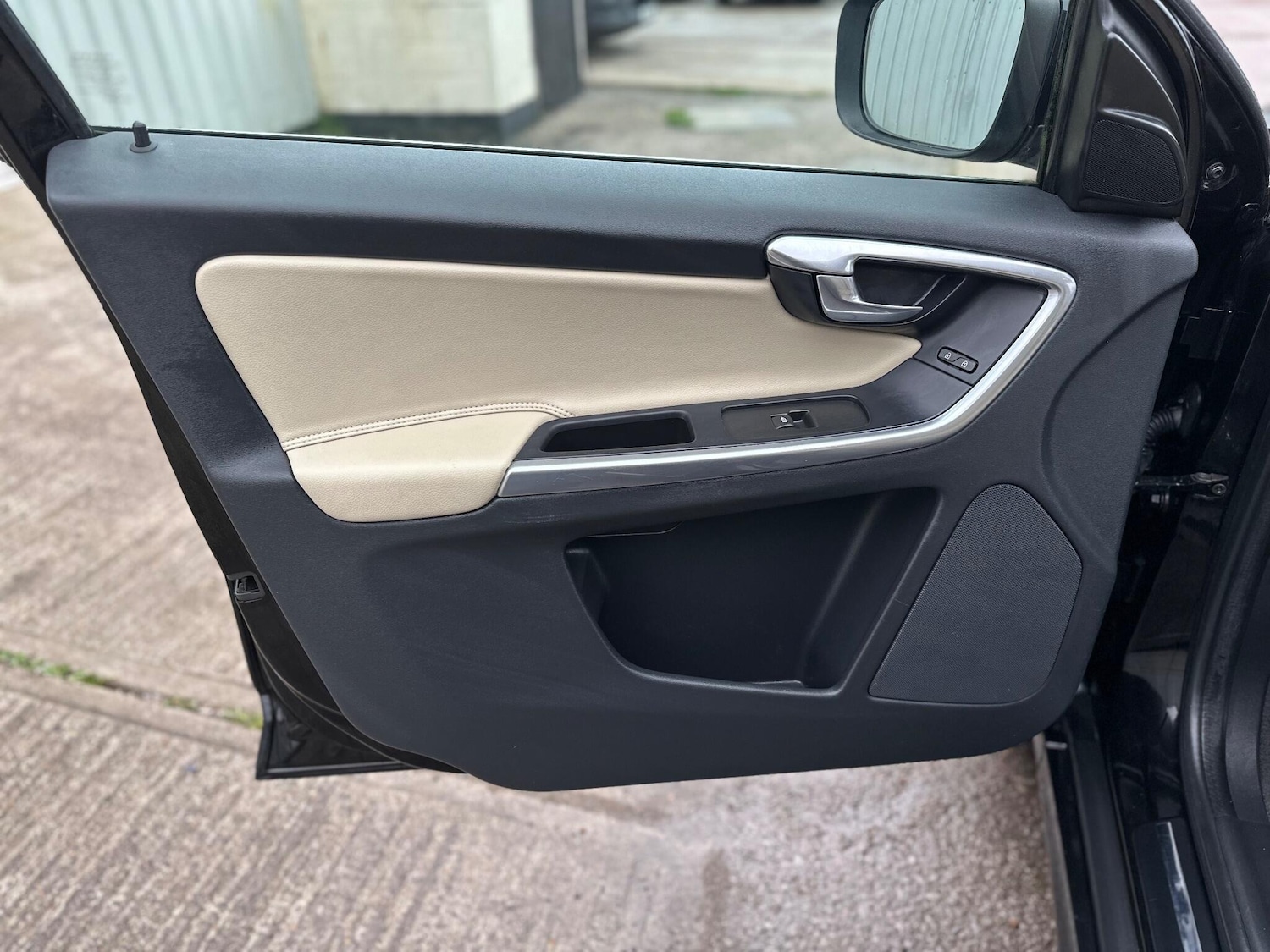 Used Volvo XC60 for sale - 77683140: Photo 60