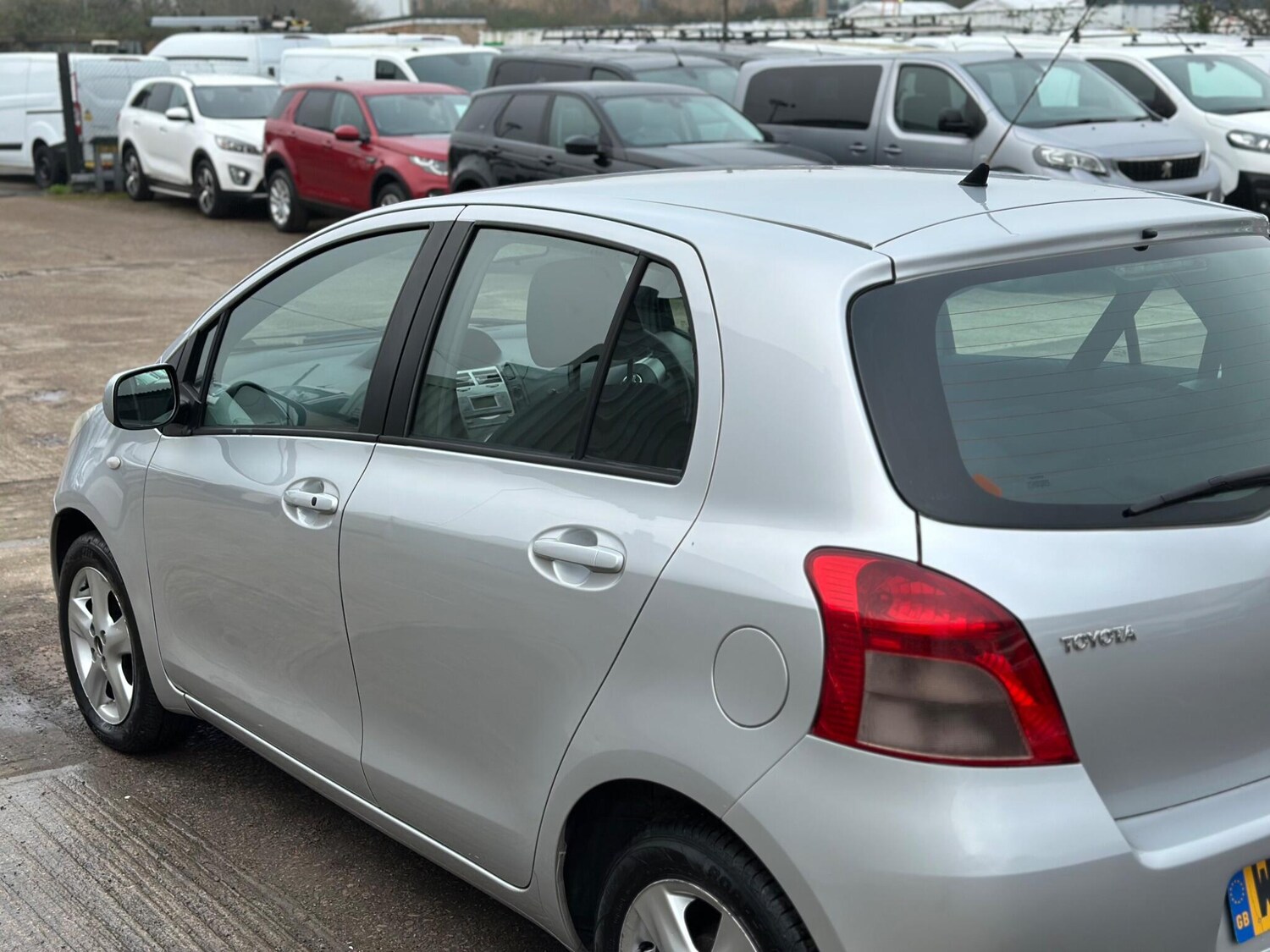 Used Toyota Yaris 2008 for sale - 77839459: Photo 27