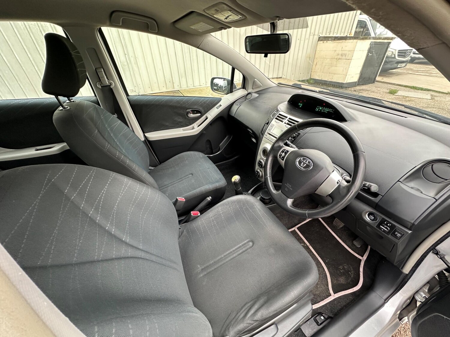 Used Toyota Yaris 2008 for sale - 77839459: Photo 34