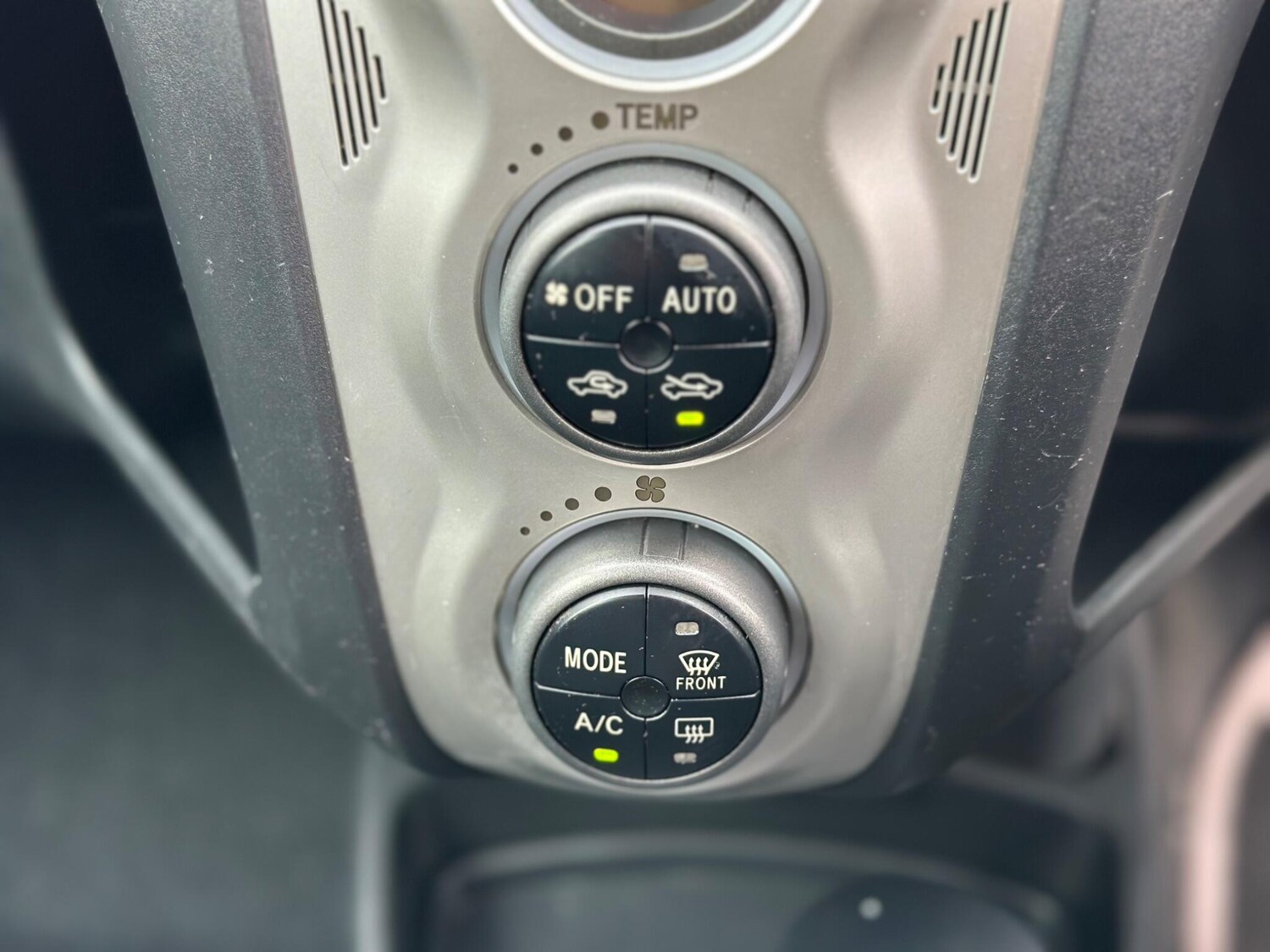 Used Toyota Yaris 2008 for sale - 77839459: Photo 38