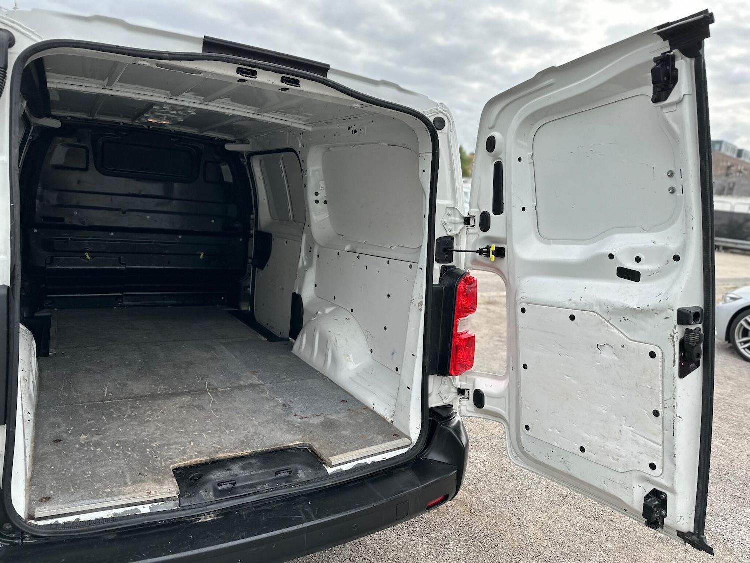 Used Citroen Dispatch 2019 for sale - 77696570: Photo 37