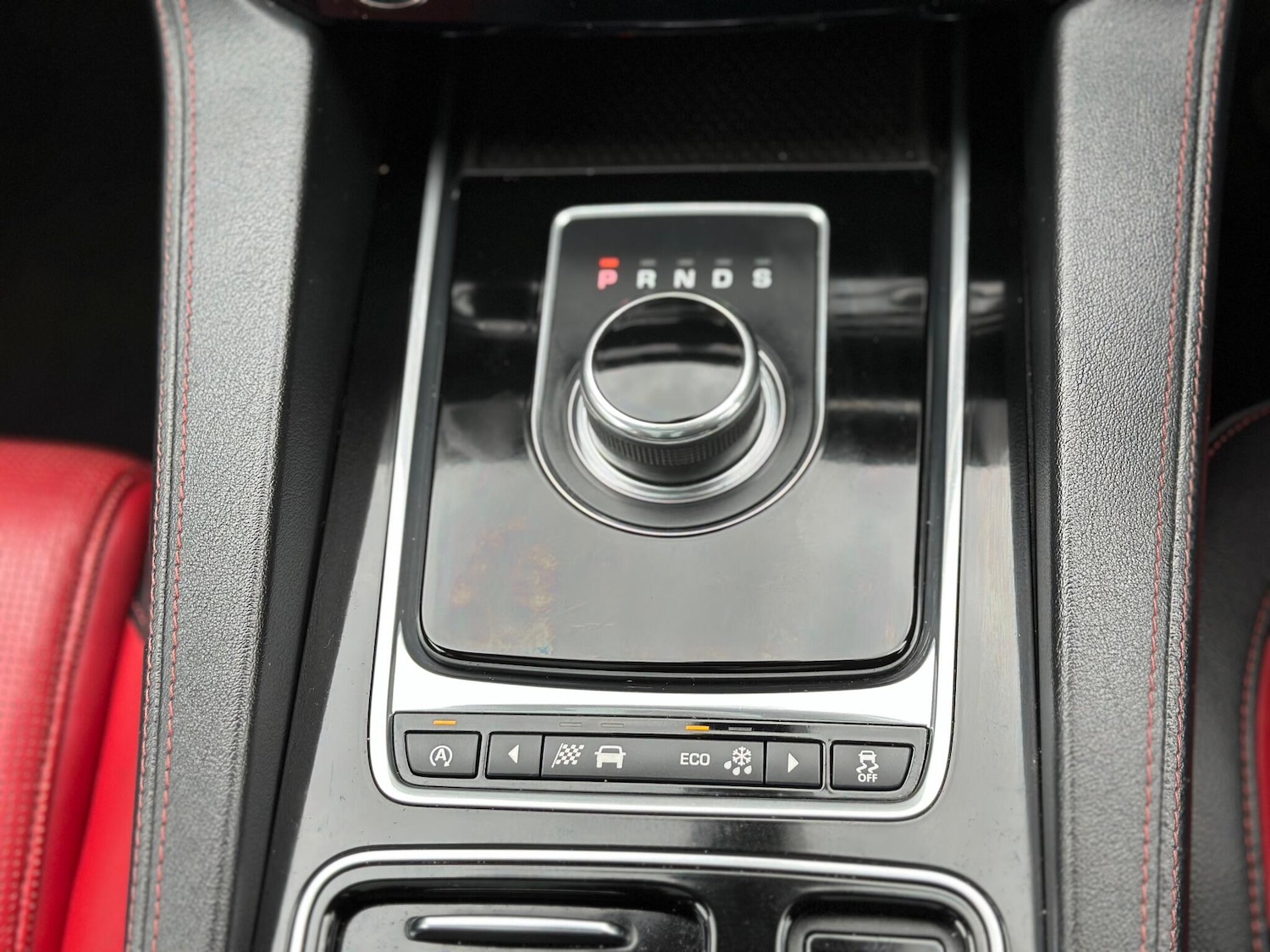 Used Jaguar F-Pace 2017 for sale - 76886998: Photo 12