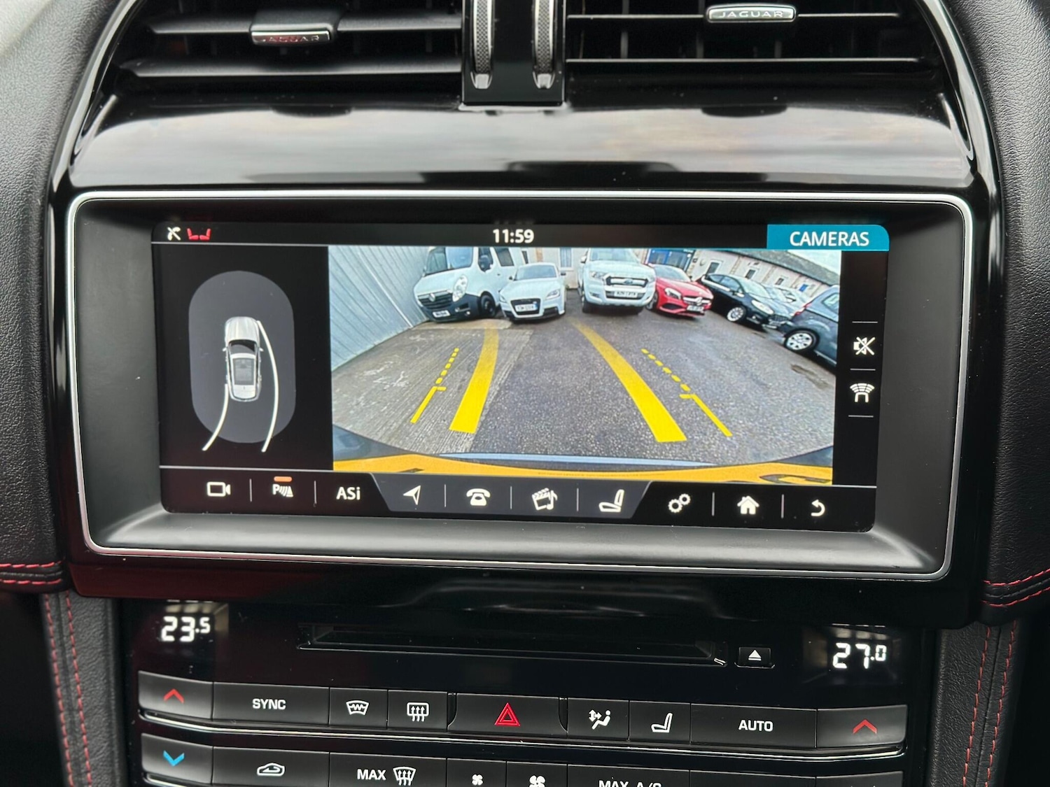 Used Jaguar F-Pace 2017 for sale - 76886998: Photo 13