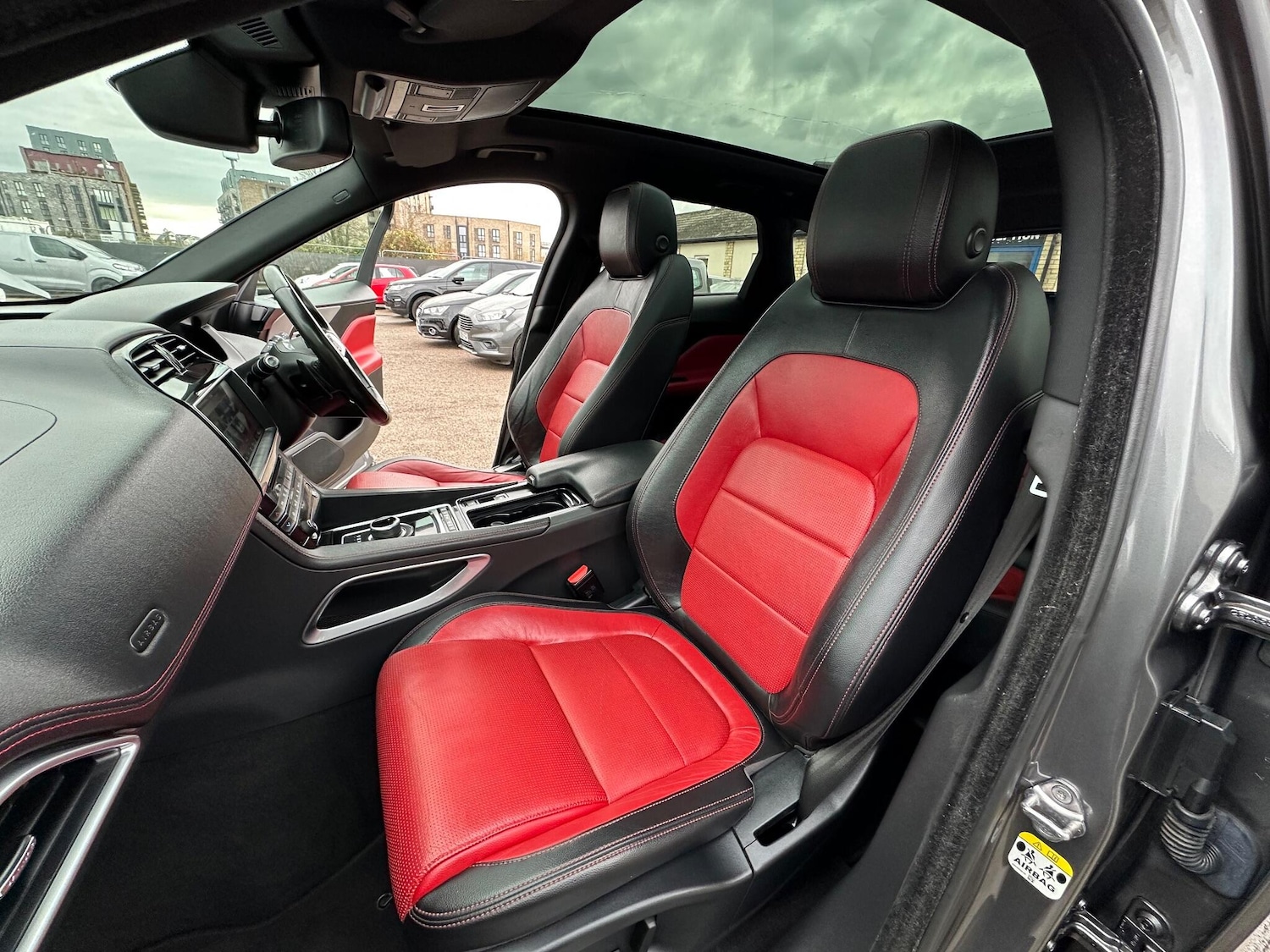 Used Jaguar F-Pace 2017 for sale - 76886998: Photo 18