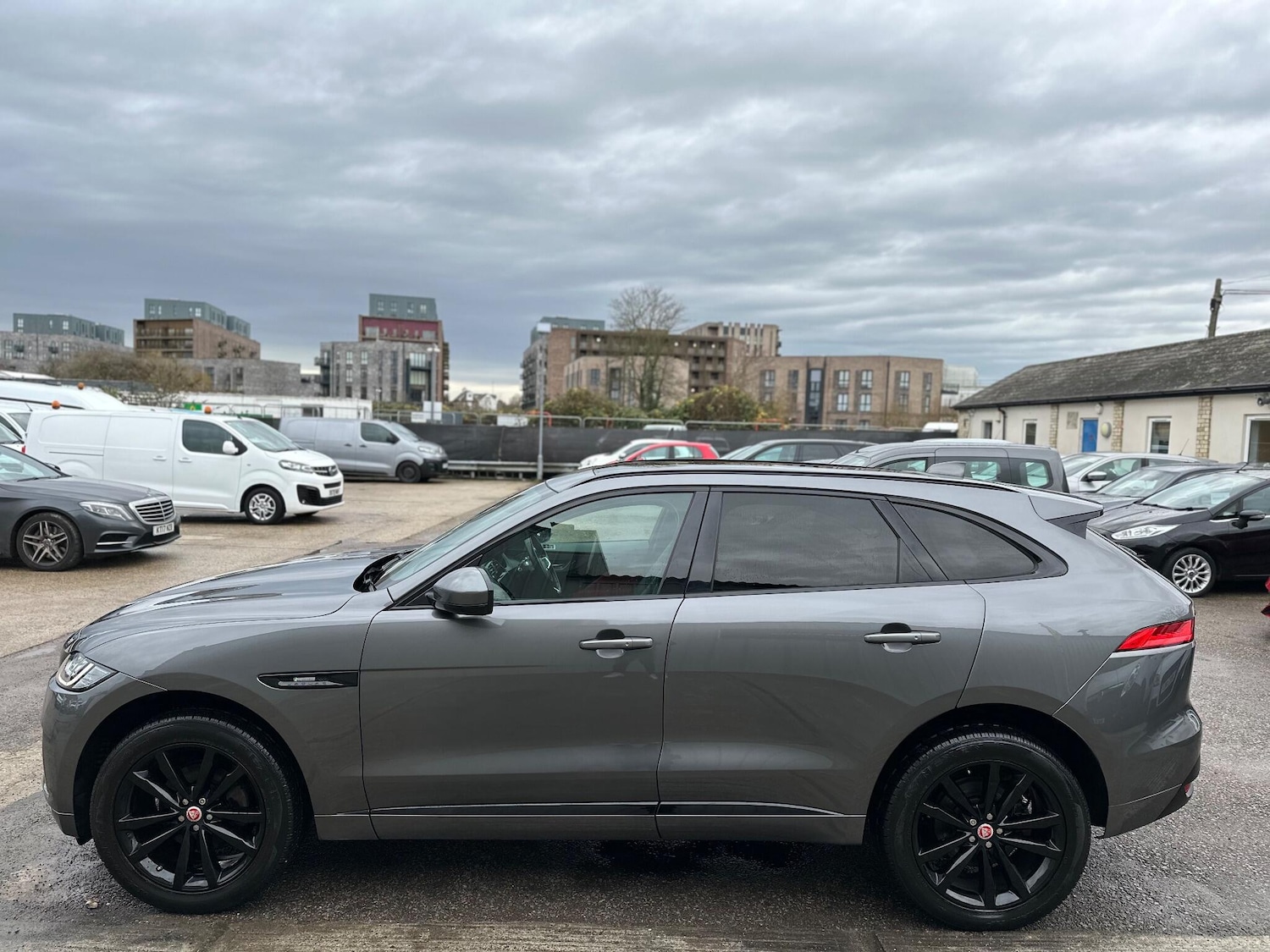 Used Jaguar F-Pace 2017 for sale - 76886998: Photo 22