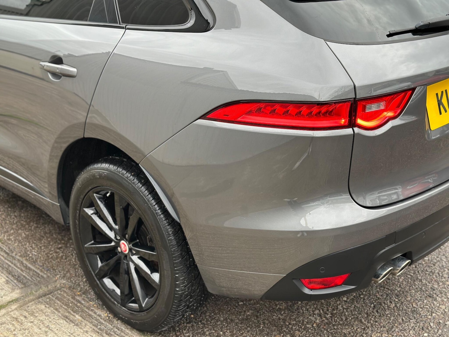 Used Jaguar F-Pace 2017 for sale - 76886998: Photo 28