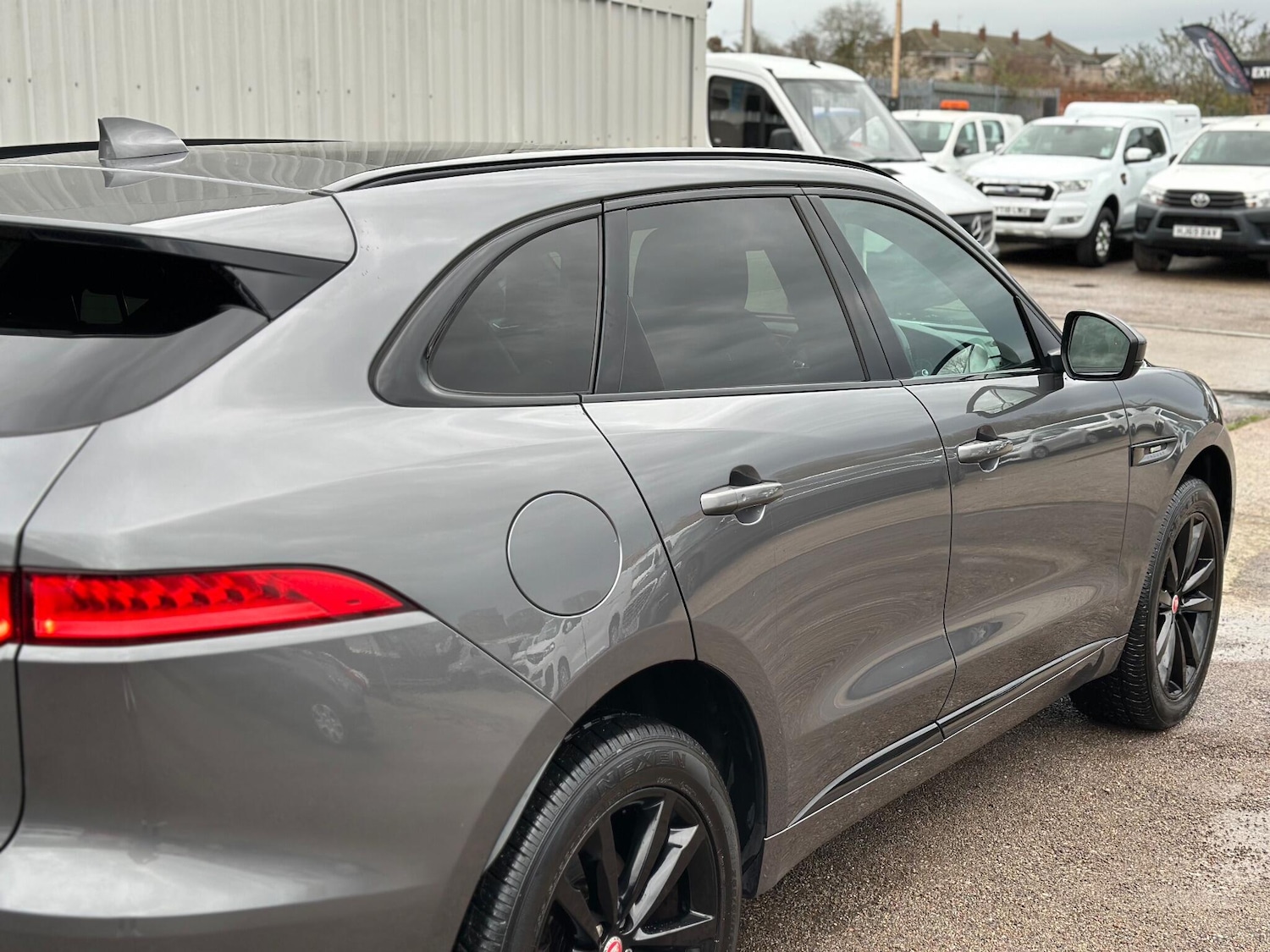 Used Jaguar F-Pace 2017 for sale - 76886998: Photo 31