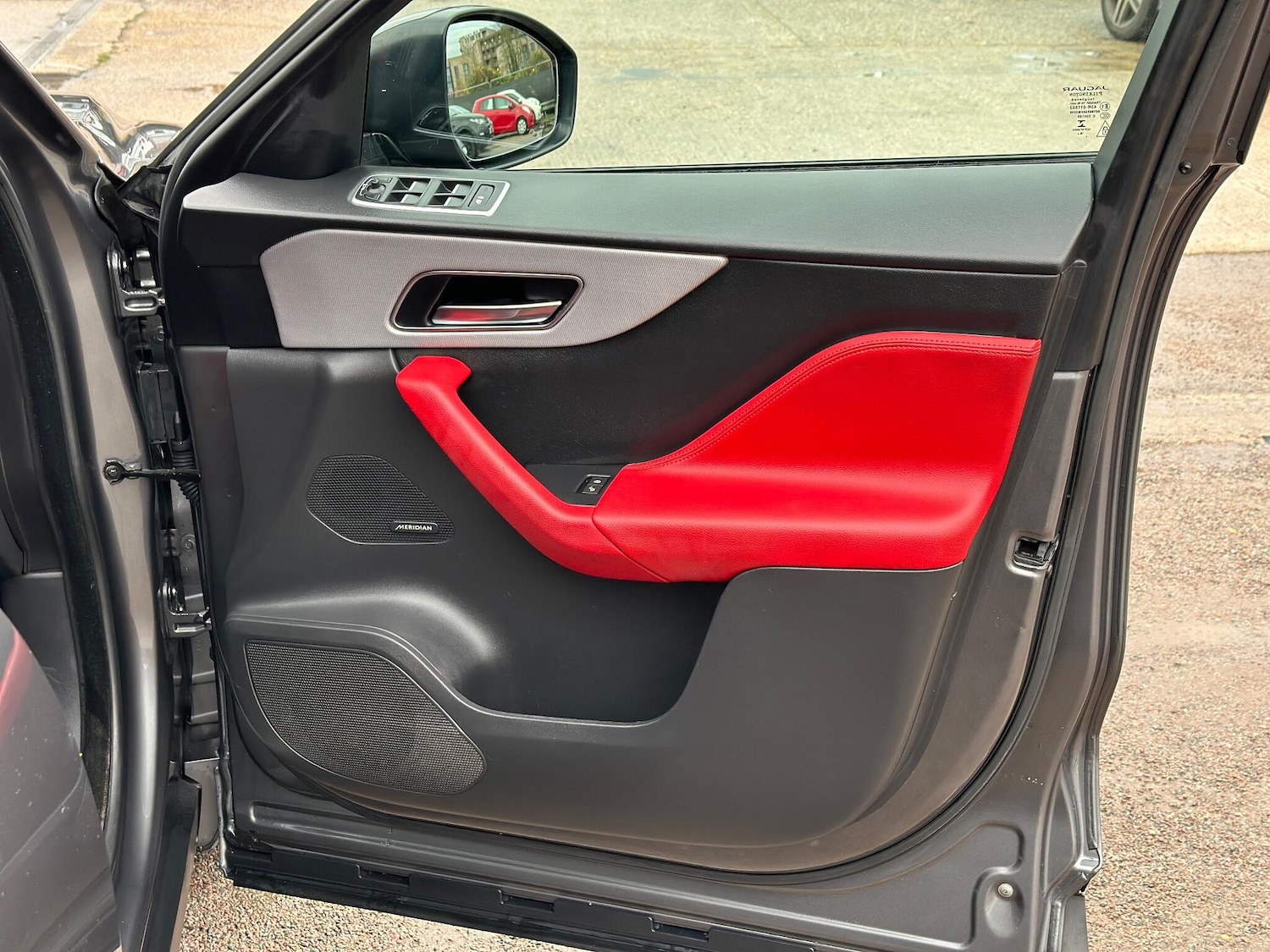 Used Jaguar F-Pace 2017 for sale - 76886998: Photo 32