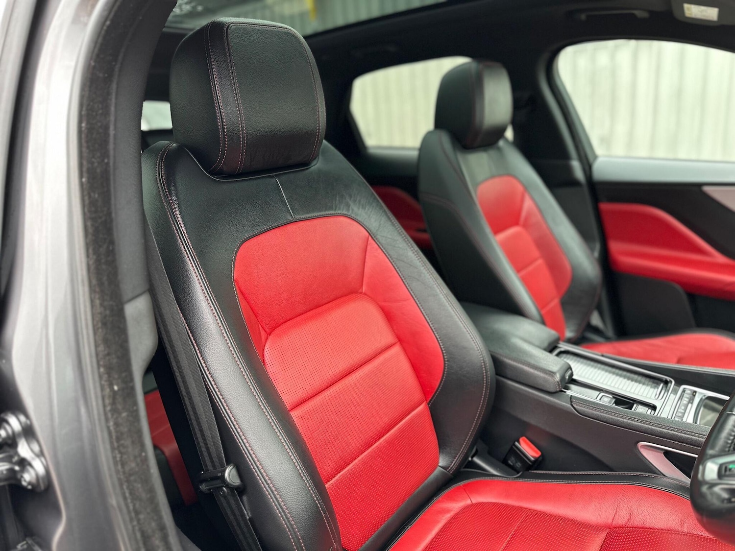 Used Jaguar F-Pace 2017 for sale - 76886998: Photo 38