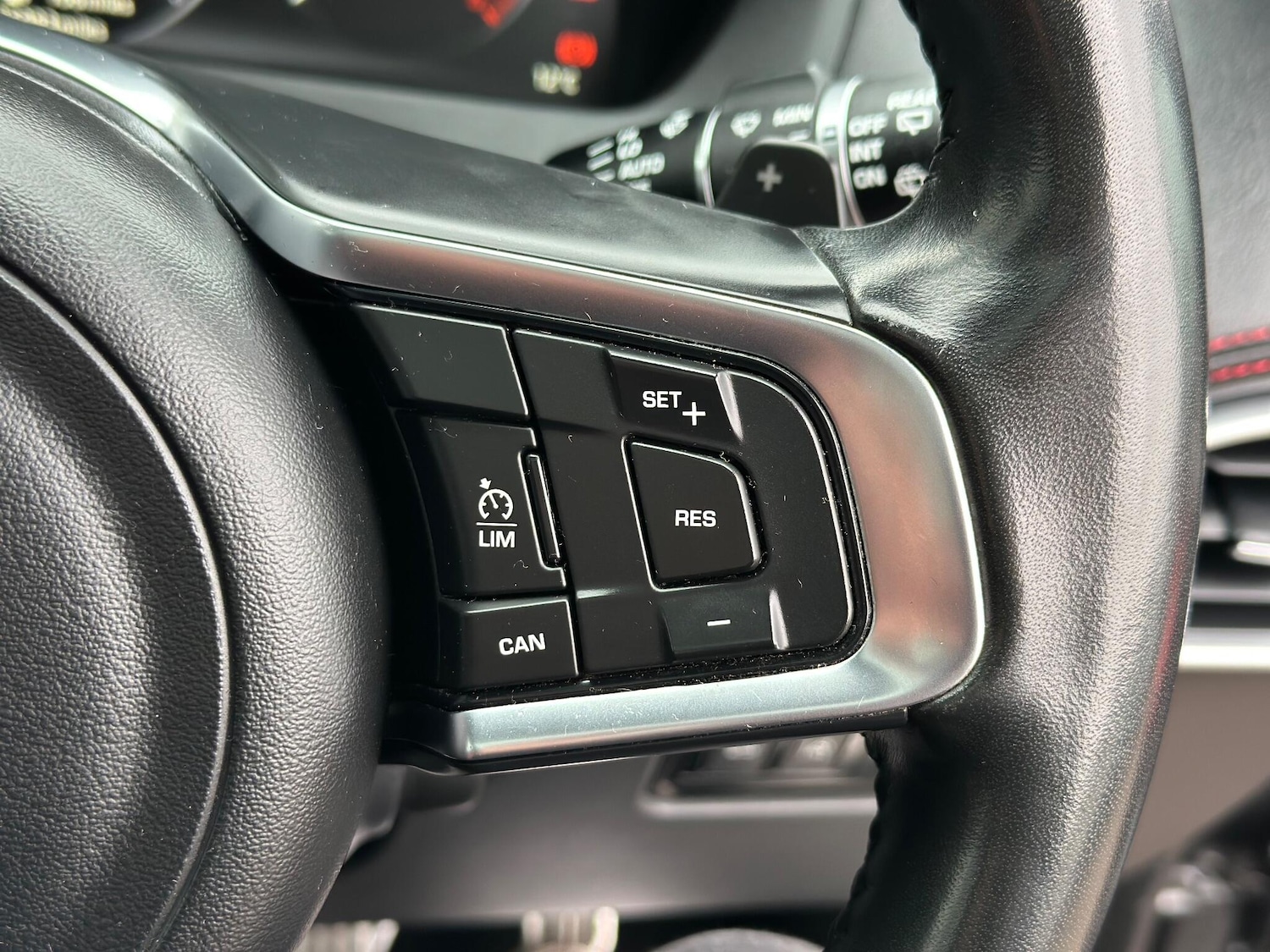 Used Jaguar F-Pace 2017 for sale - 76886998: Photo 39