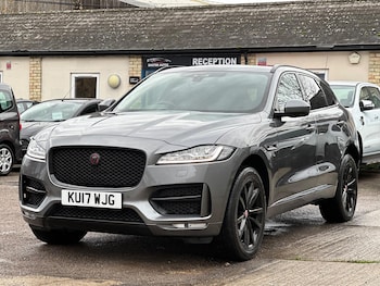 Used Jaguar F-Pace 2017 for sale - 76886998: Photo