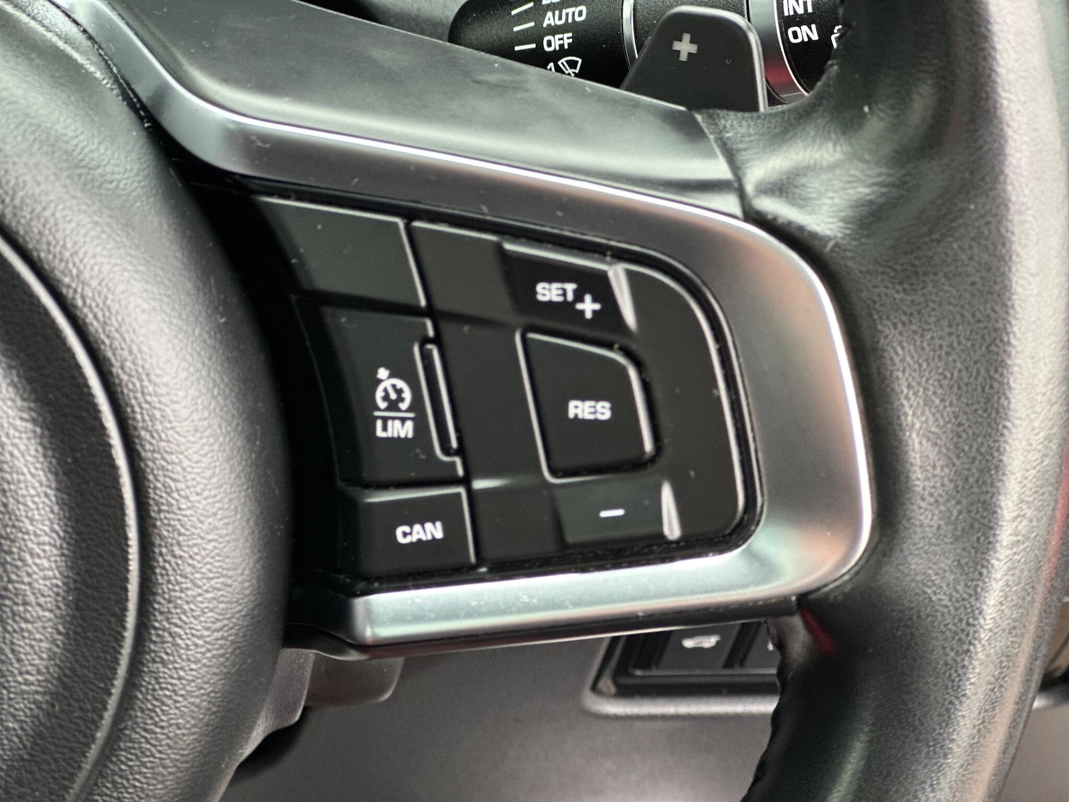 Used Jaguar F-Pace 2017 for sale - 76886998: Photo 40