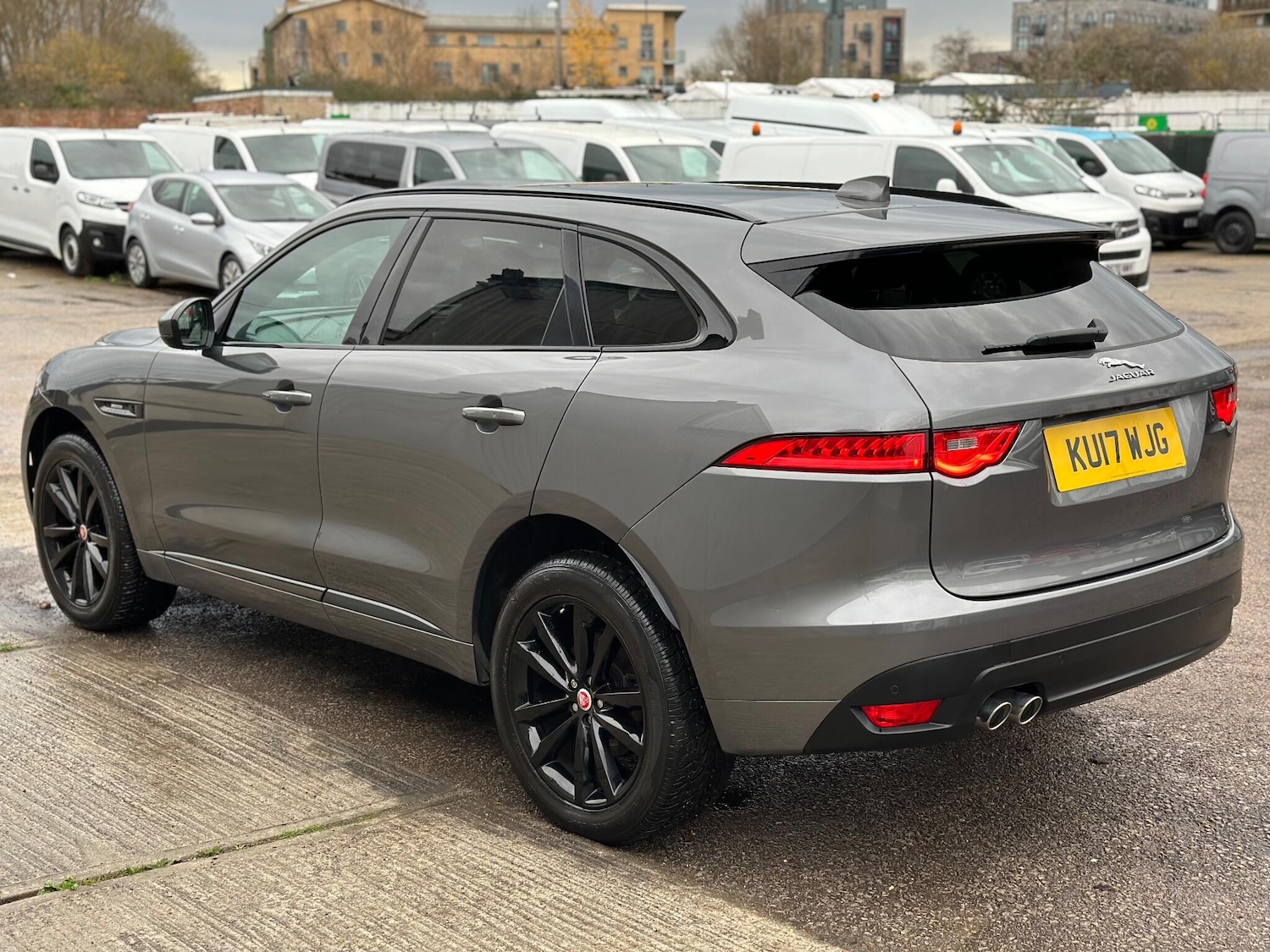 Used Jaguar F-Pace 2017 for sale - 76886998: Photo 5