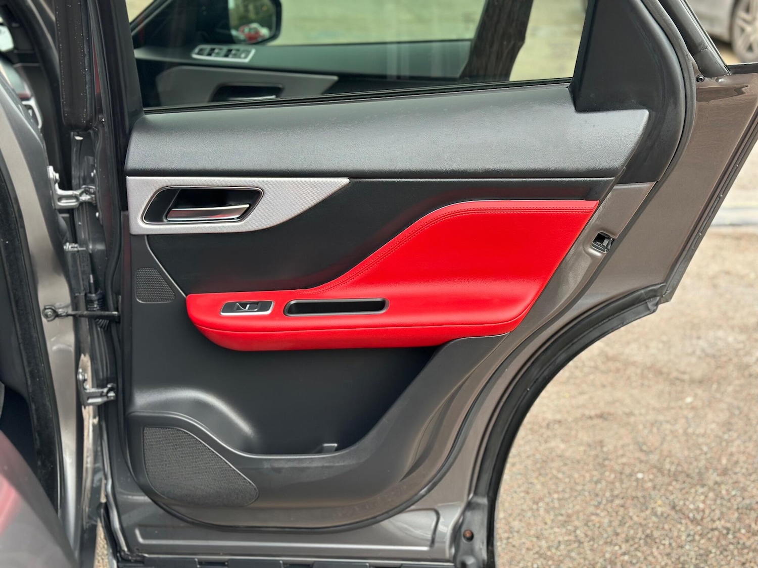 Used Jaguar F-Pace 2017 for sale - 76886998: Photo 51