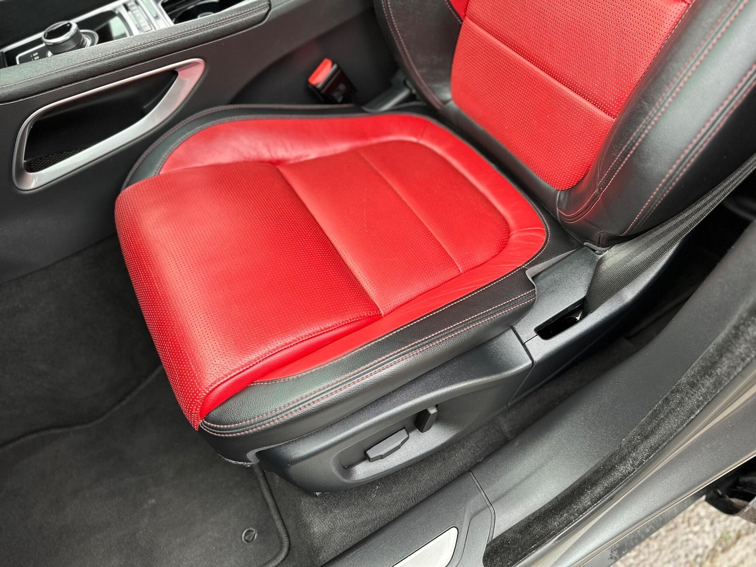 Used Jaguar F-Pace 2017 for sale - 76886998: Photo 68