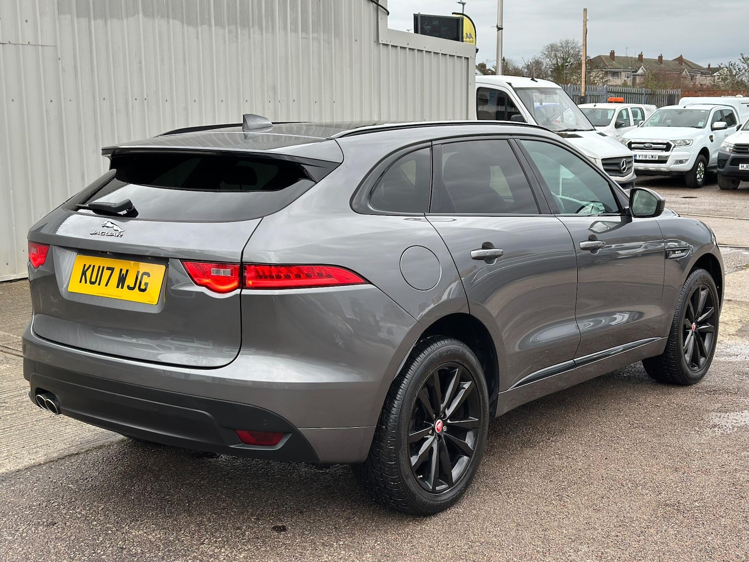 Used Jaguar F-Pace 2017 for sale - 76886998: Photo 7