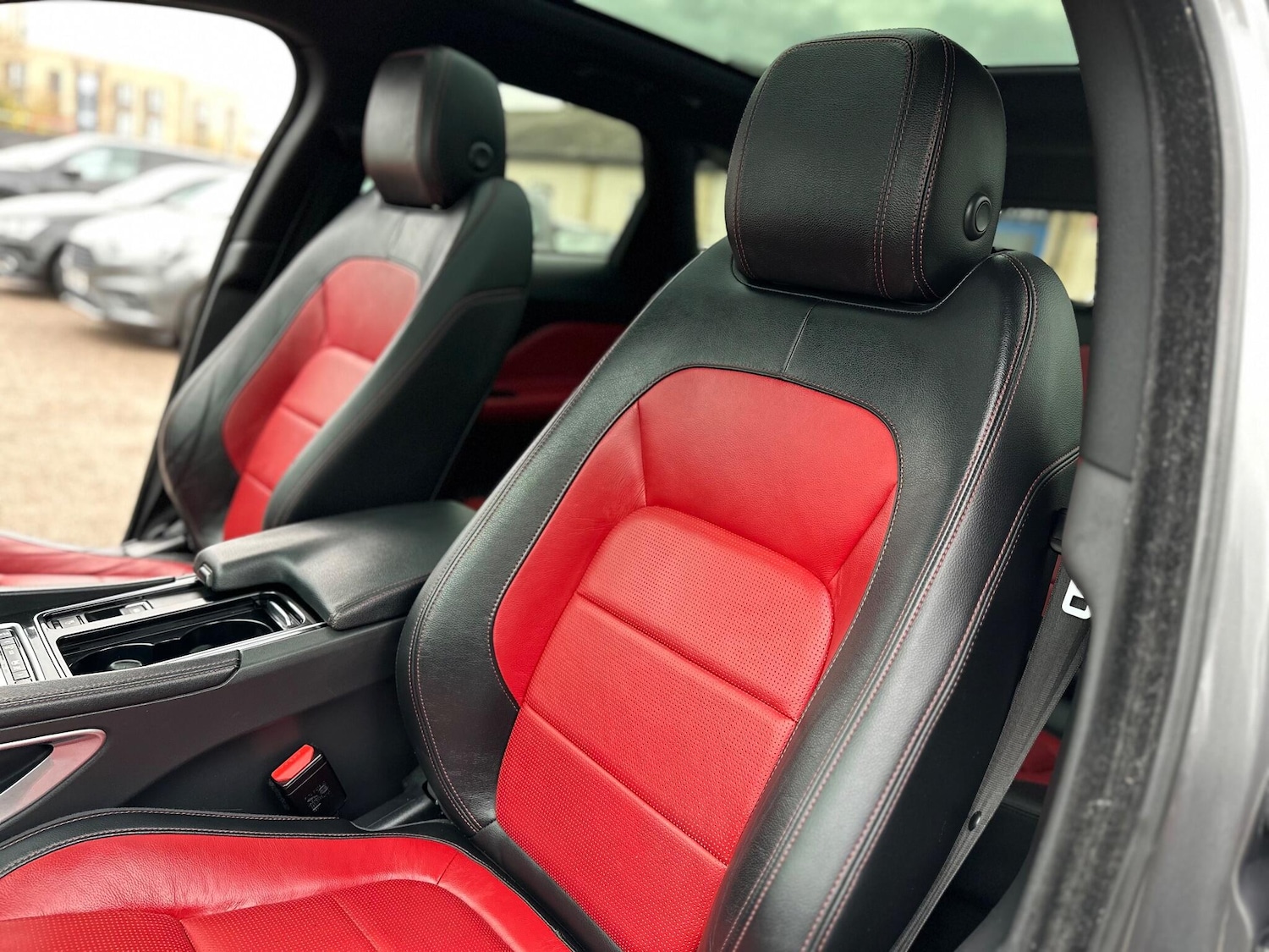 Used Jaguar F-Pace 2017 for sale - 76886998: Photo 71