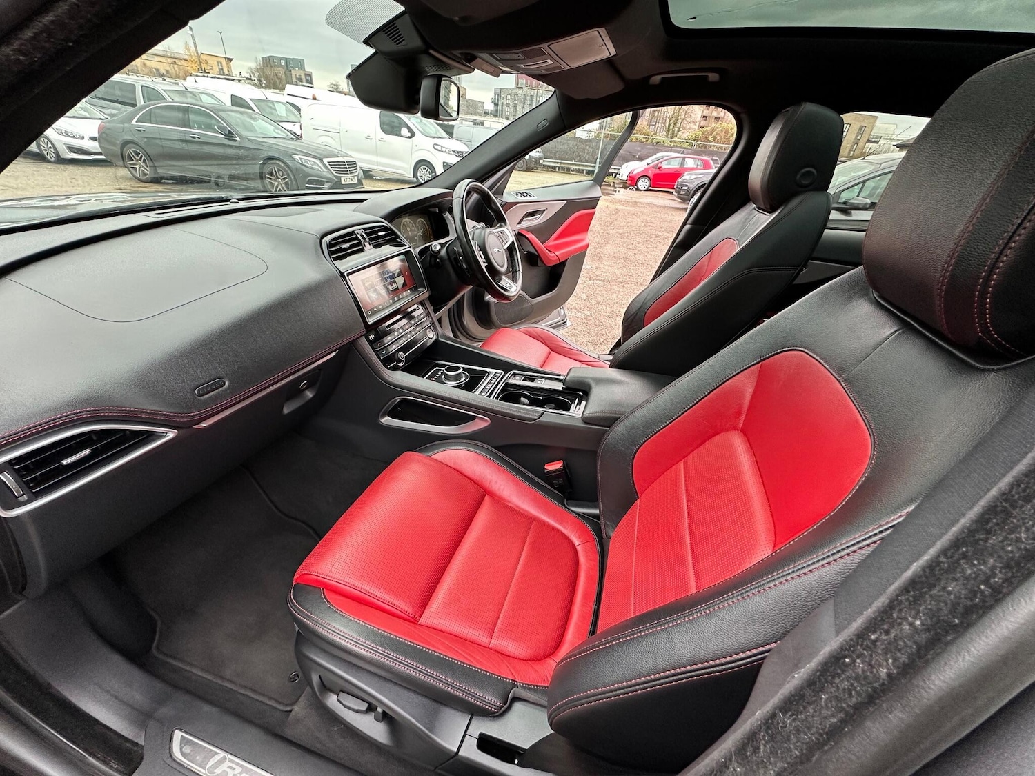 Used Jaguar F-Pace 2017 for sale - 76886998: Photo 73