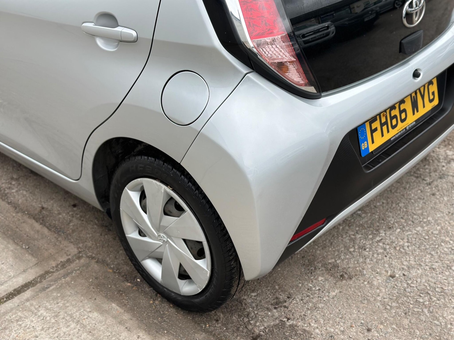 Used Toyota AYGO 2017 for sale - 77695818: Photo 25