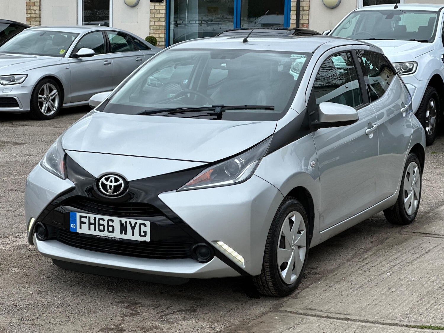 Used Toyota AYGO 2017 for sale - 77695818: Photo 3