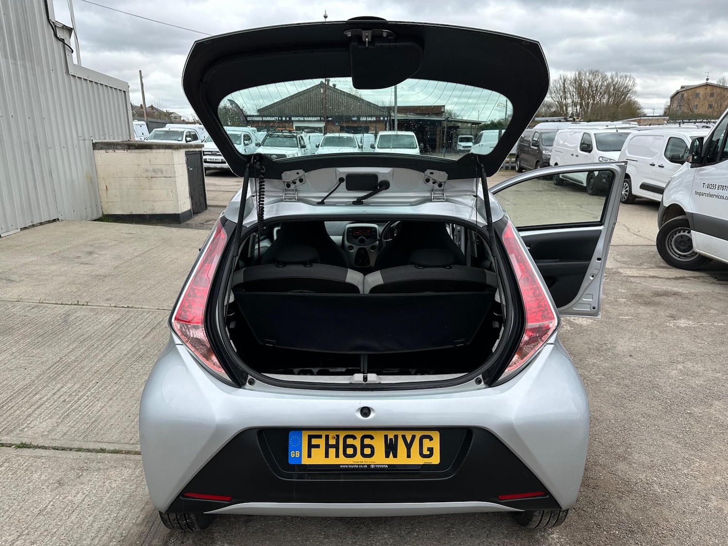 Used Toyota AYGO 2017 for sale - 77695818: Photo 42