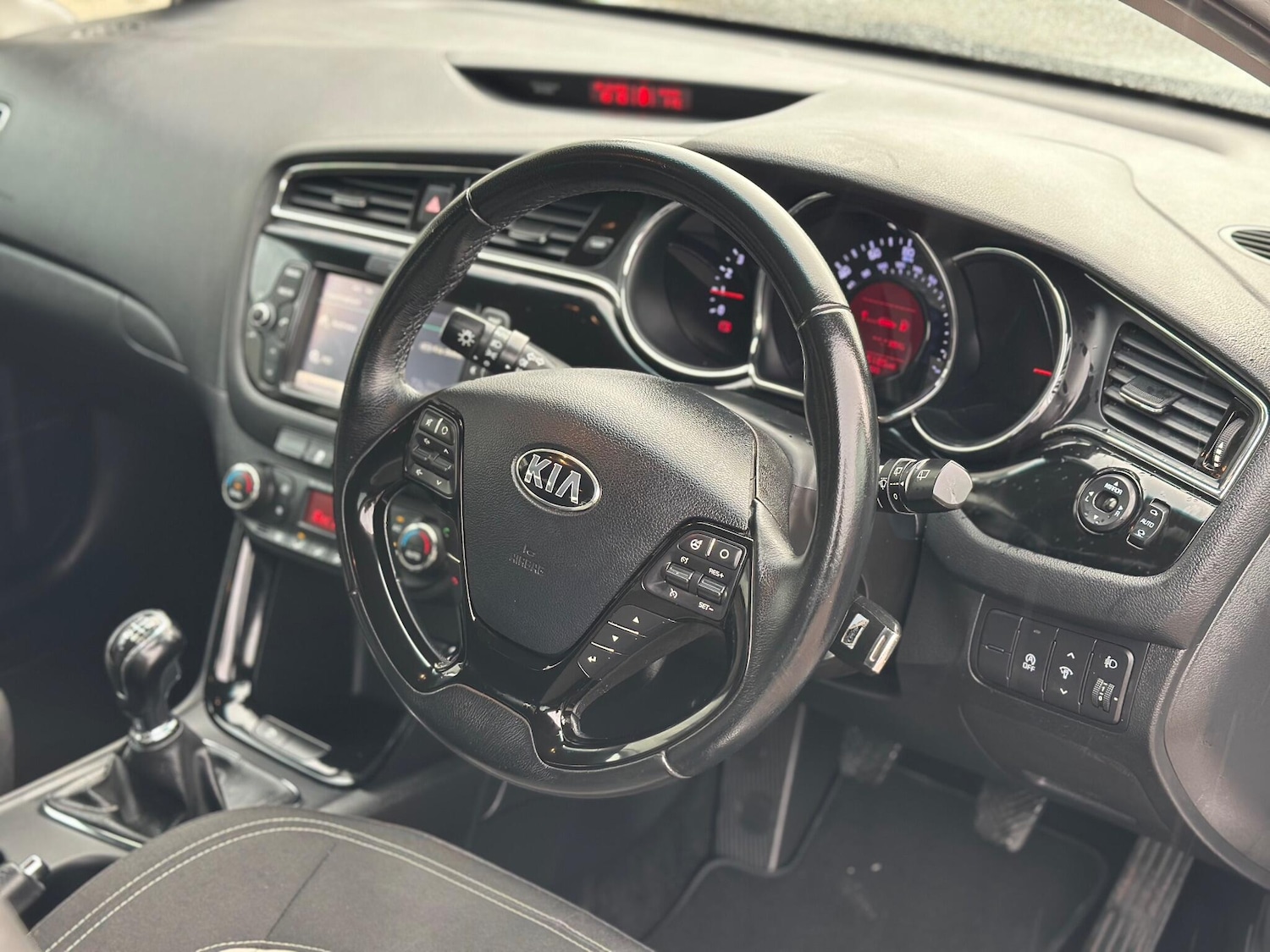 Used Kia Ceed 2016 for sale - 76887420: Photo 41