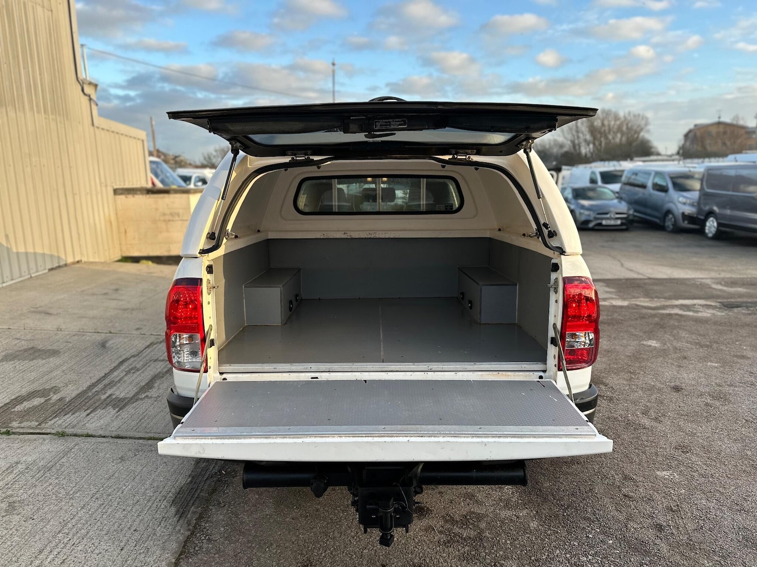 Used Toyota Hilux 2017 for sale - 77029206: Photo 15