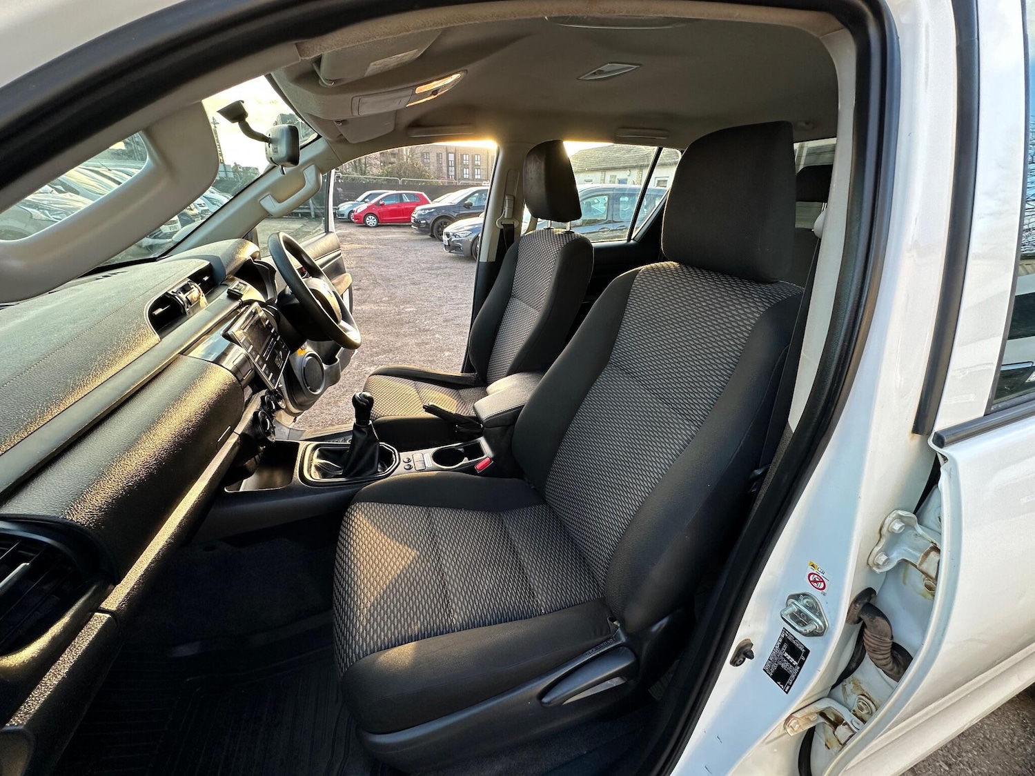 Used Toyota Hilux 2017 for sale - 77029206: Photo 18