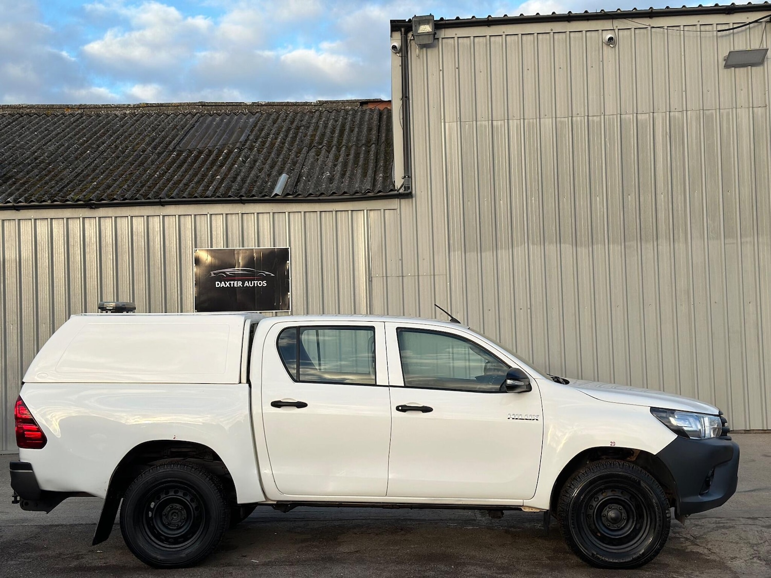Used Toyota Hilux 2017 for sale - 77029206: Photo 23