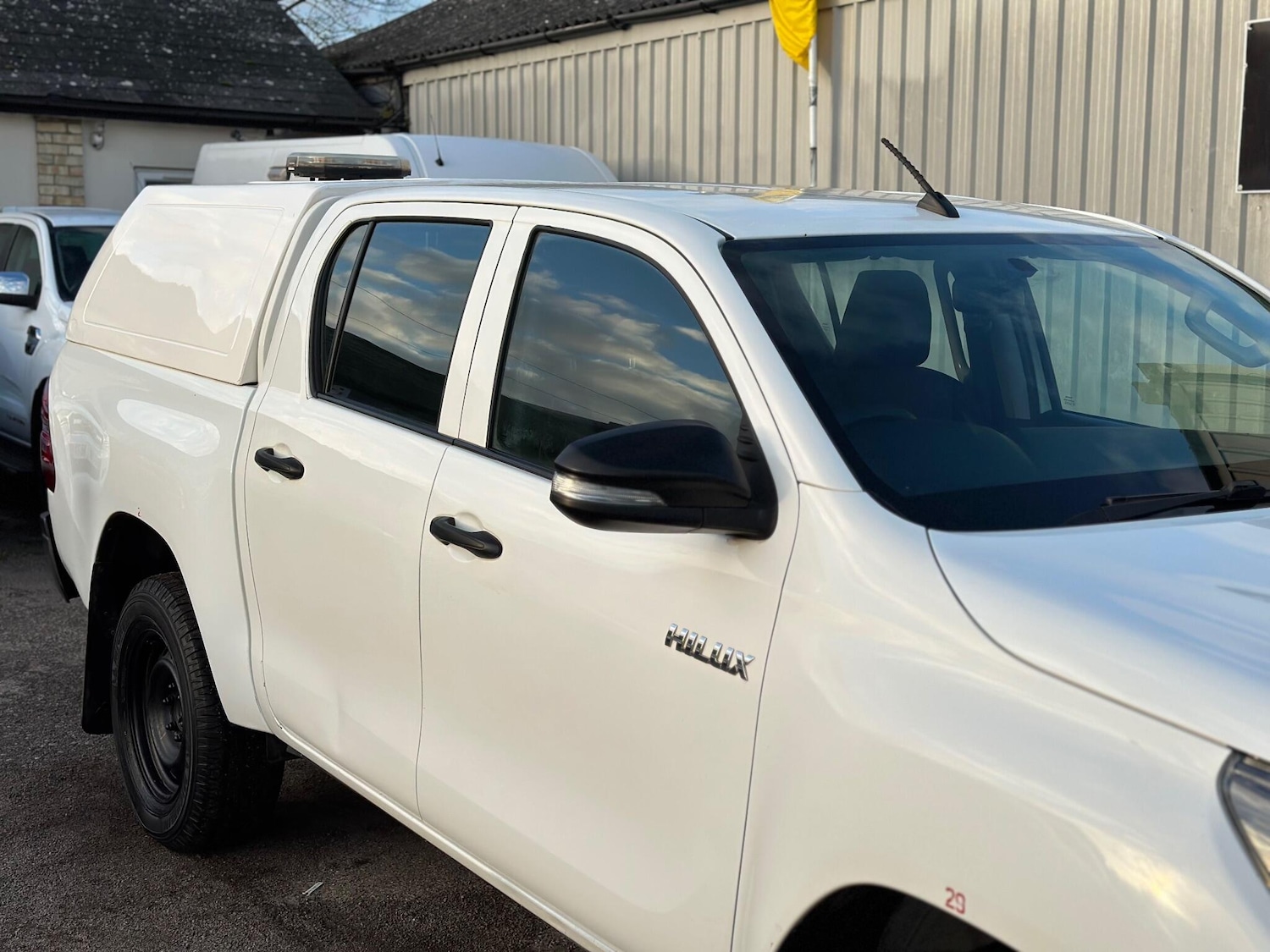 Used Toyota Hilux 2017 for sale - 77029206: Photo 25