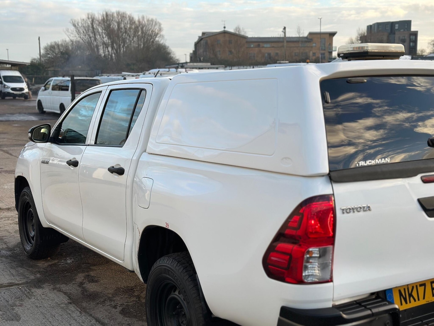 Used Toyota Hilux 2017 for sale - 77029206: Photo 29