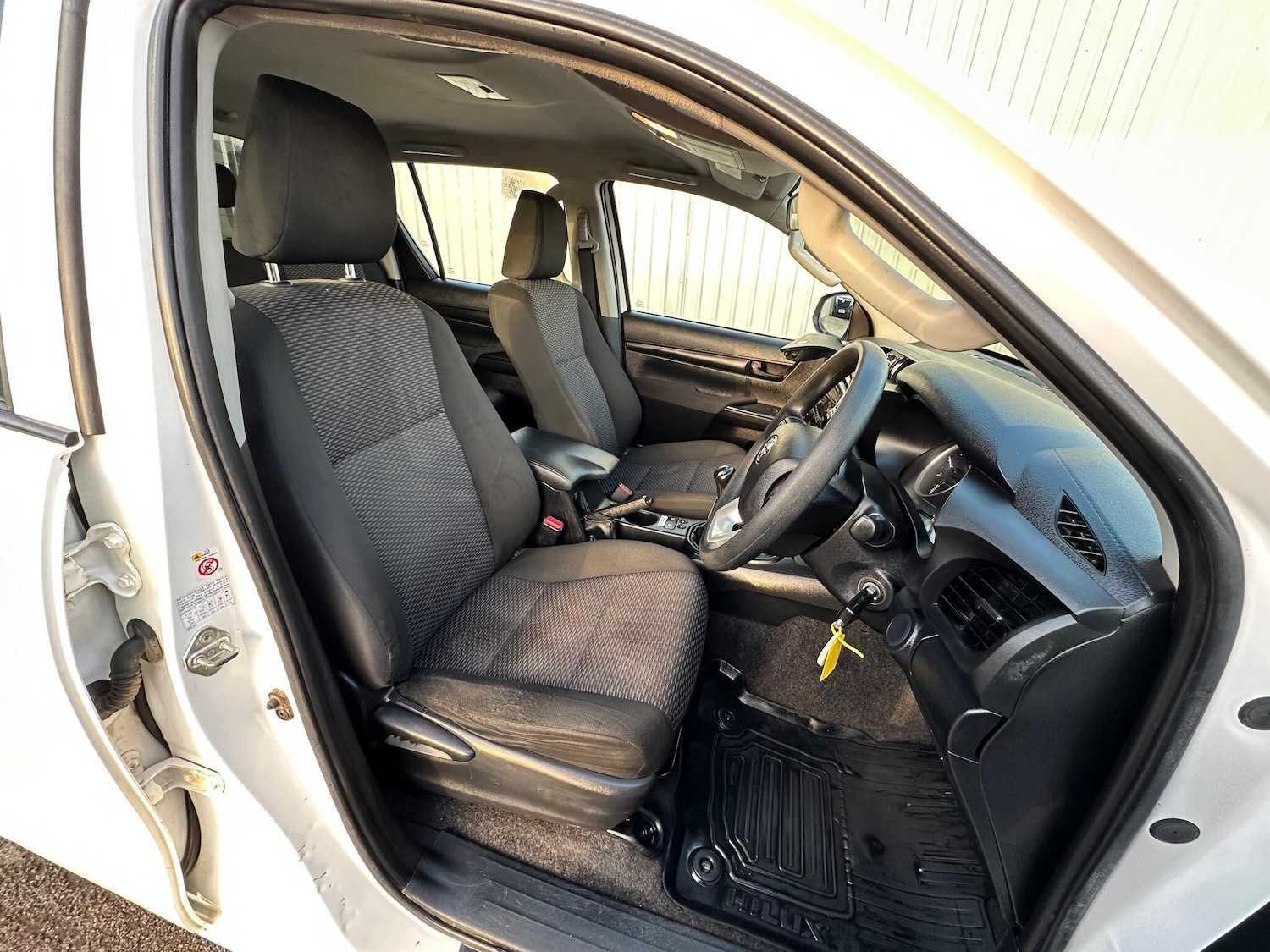 Used Toyota Hilux 2017 for sale - 77029206: Photo 35