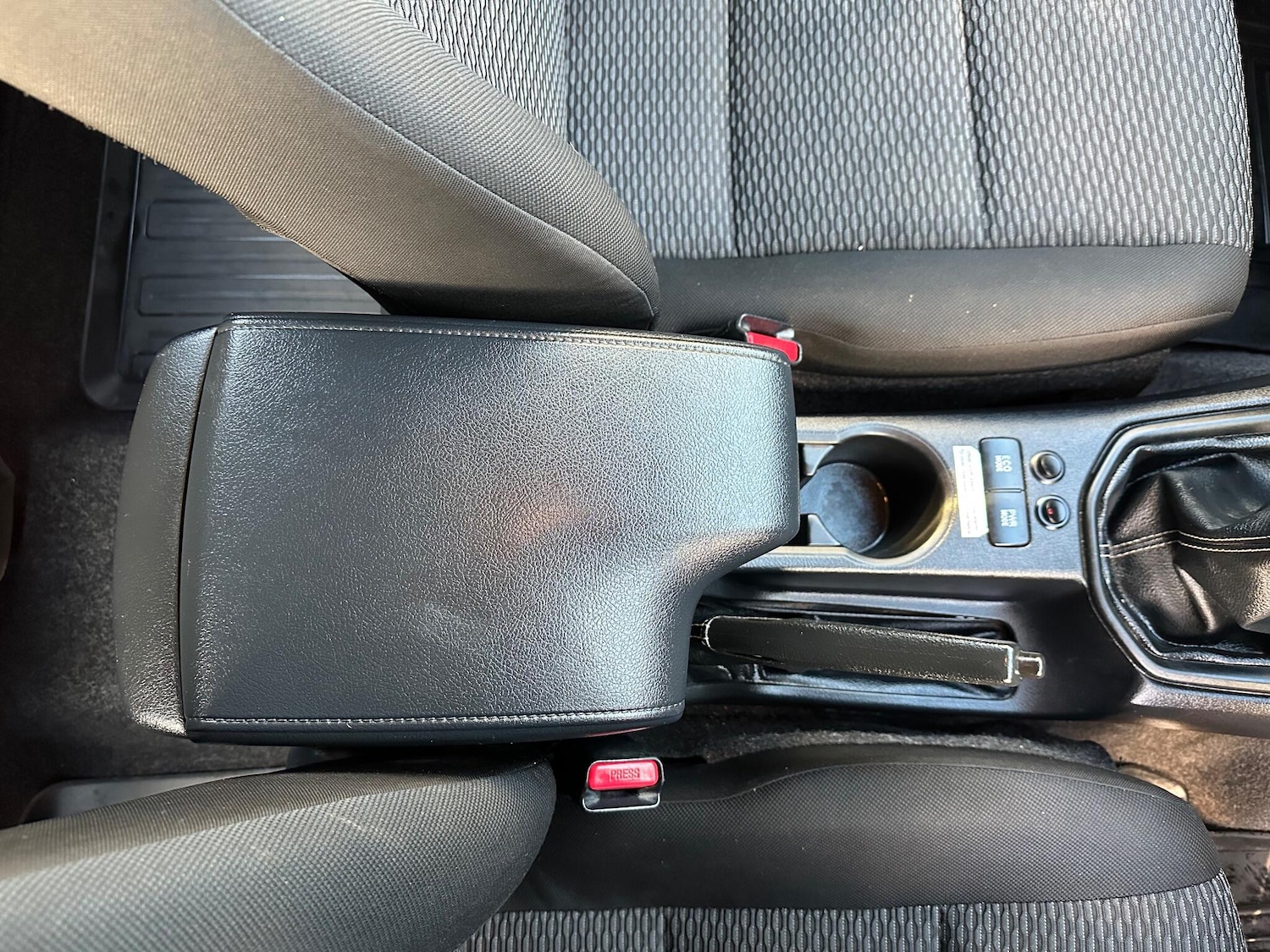 Used Toyota Hilux 2017 for sale - 77029206: Photo 41