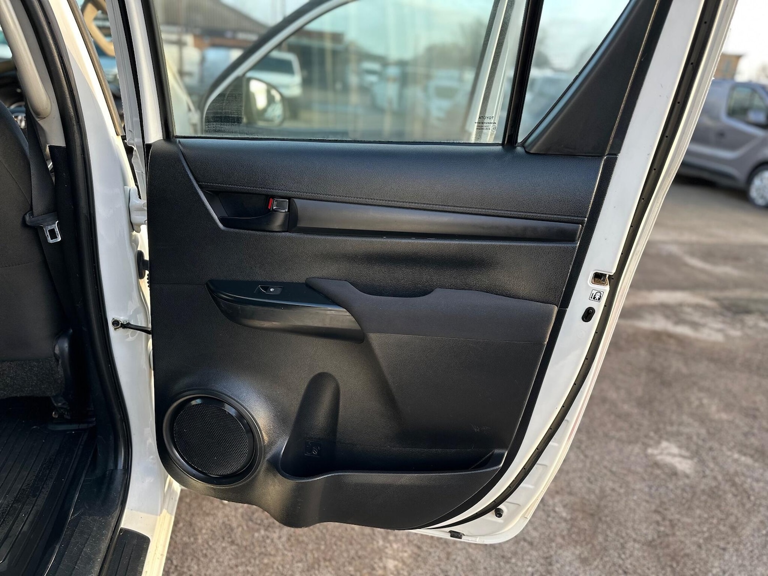 Used Toyota Hilux 2017 for sale - 77029206: Photo 44