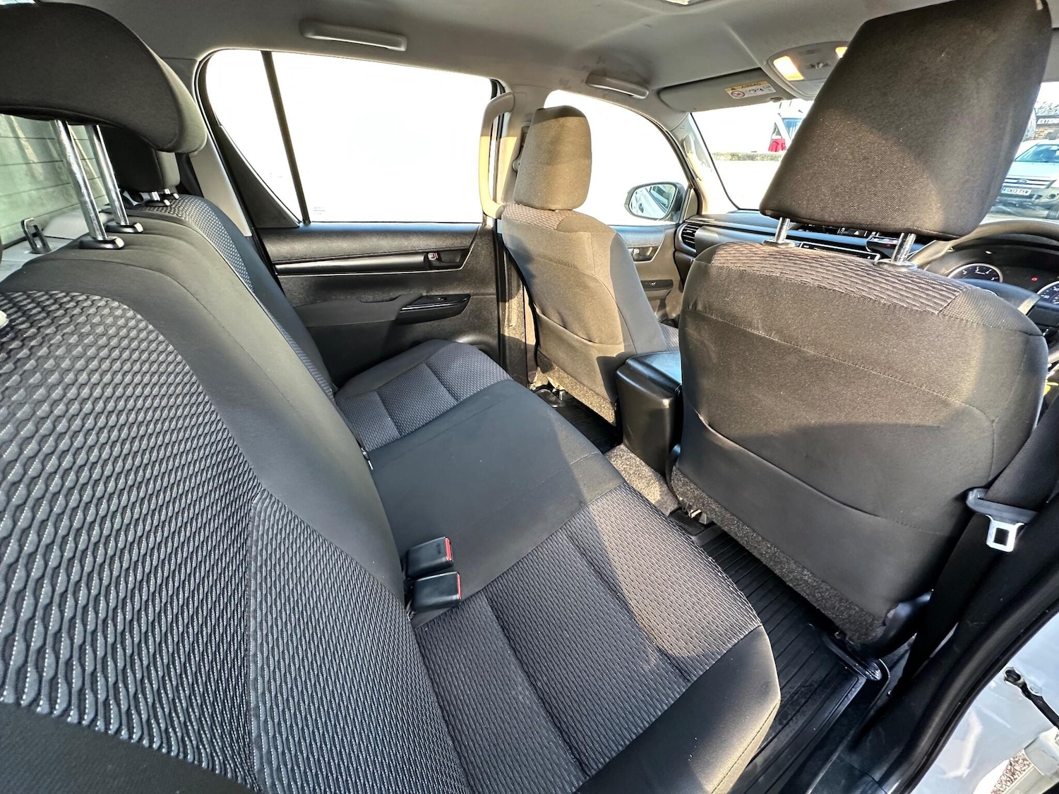 Used Toyota Hilux 2017 for sale - 77029206: Photo 46