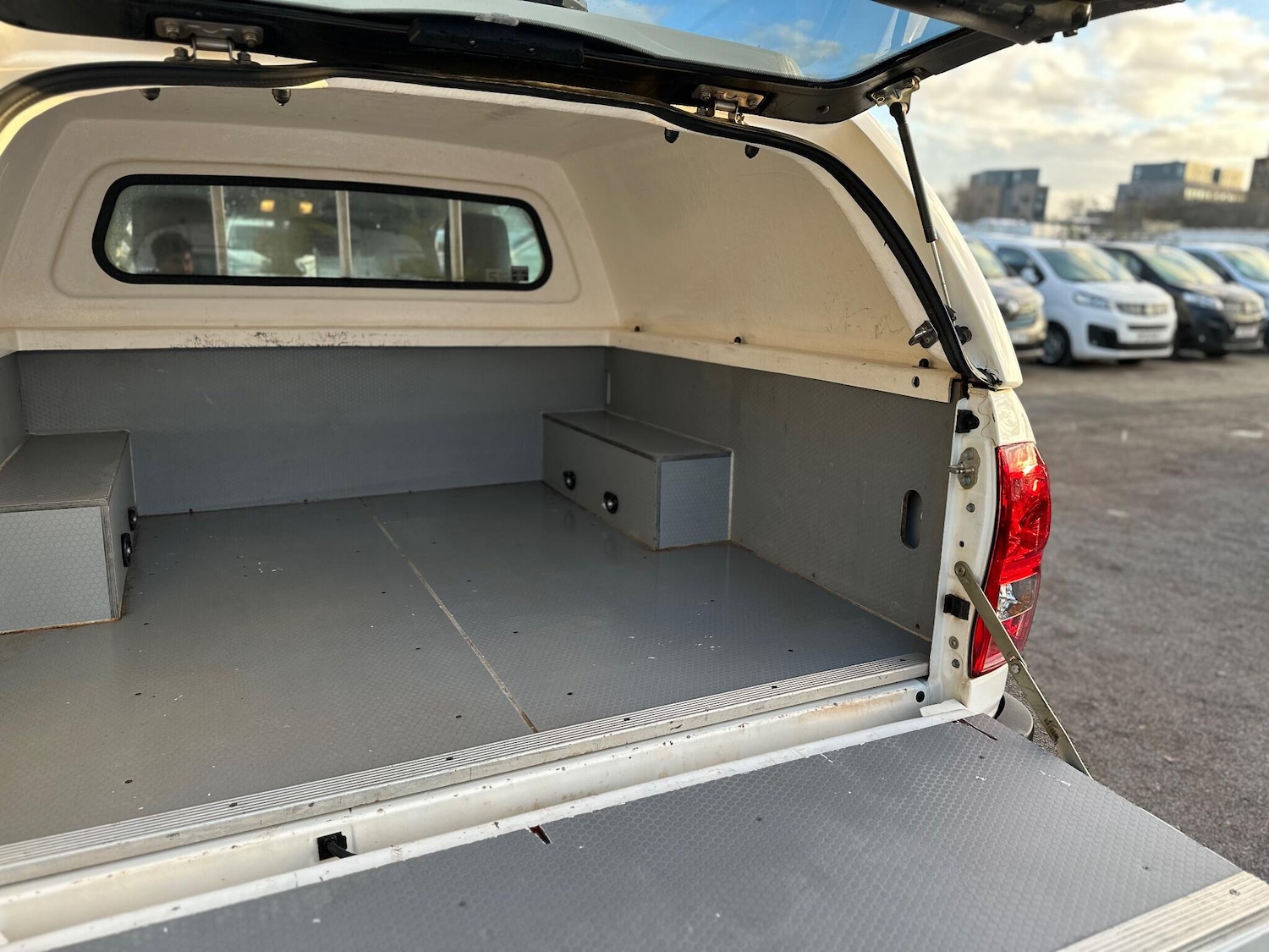 Used Toyota Hilux 2017 for sale - 77029206: Photo 47