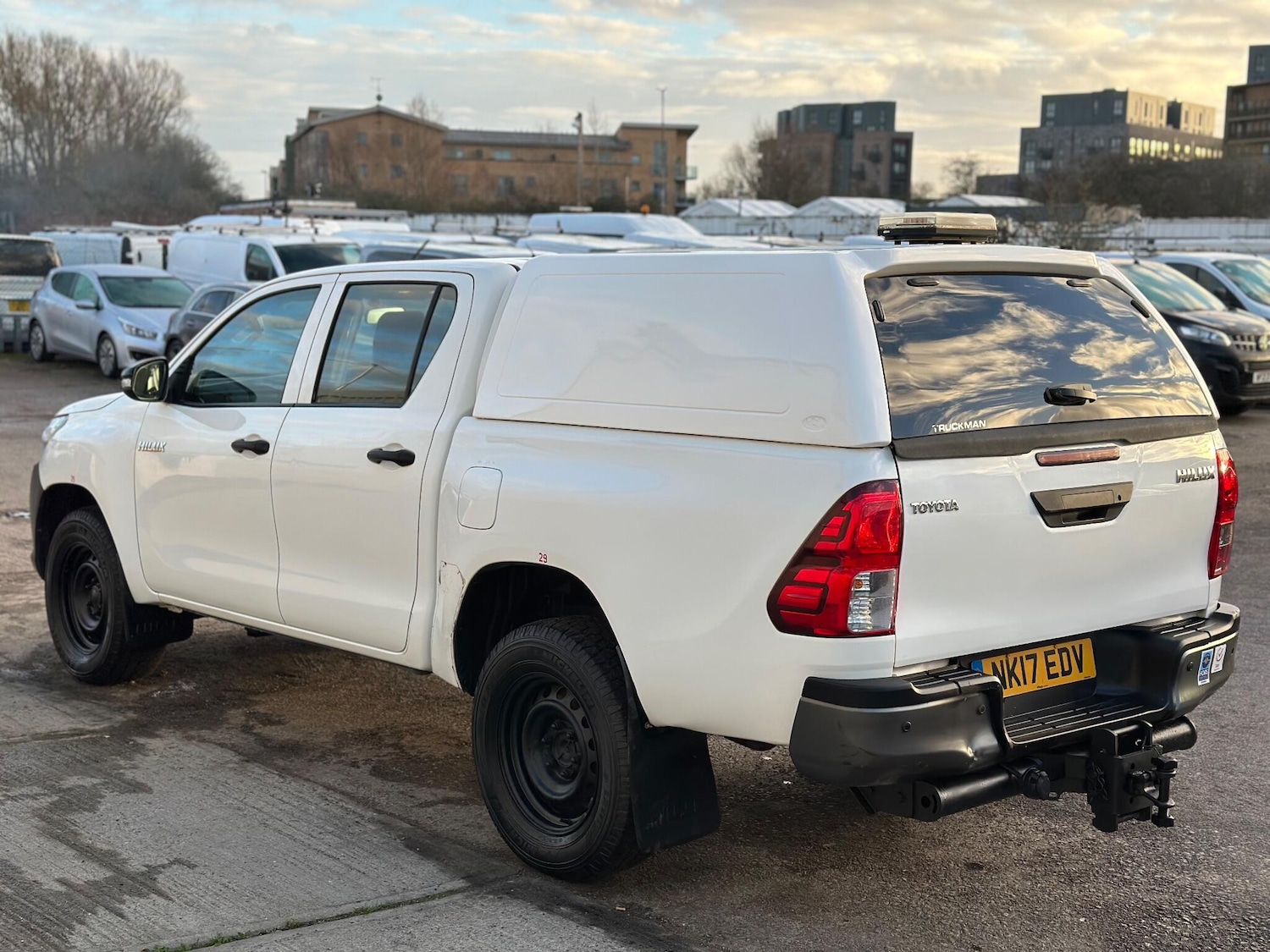 Used Toyota Hilux 2017 for sale - 77029206: Photo 5