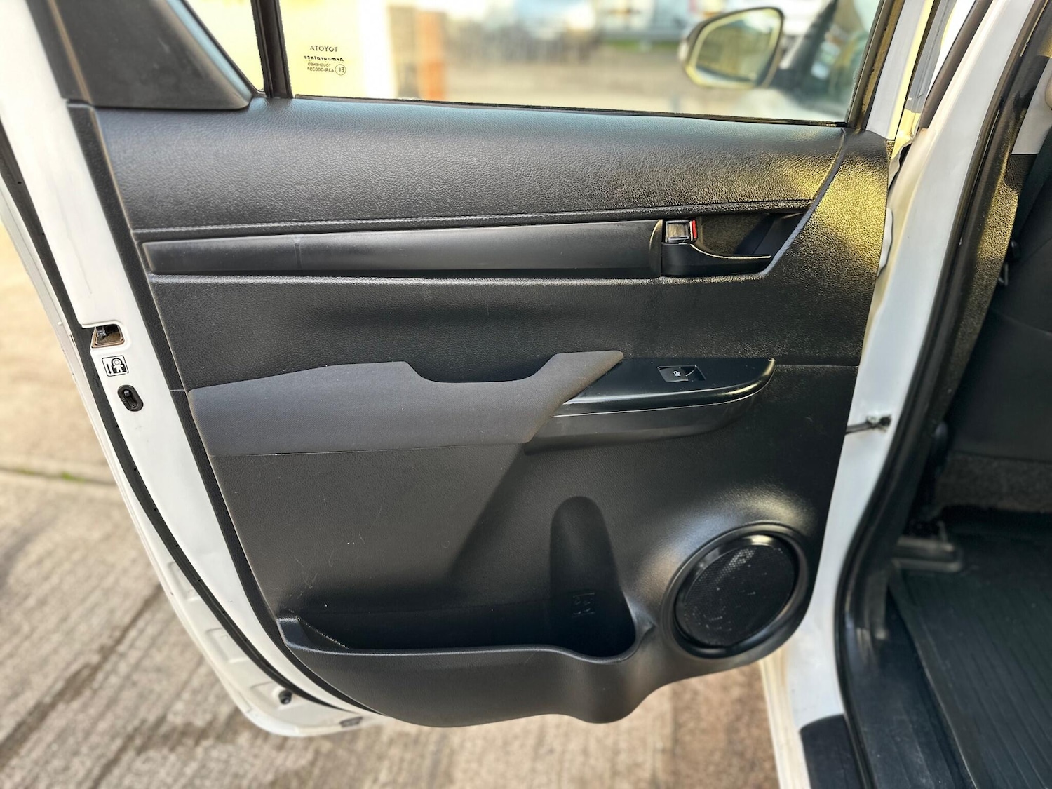 Used Toyota Hilux 2017 for sale - 77029206: Photo 50