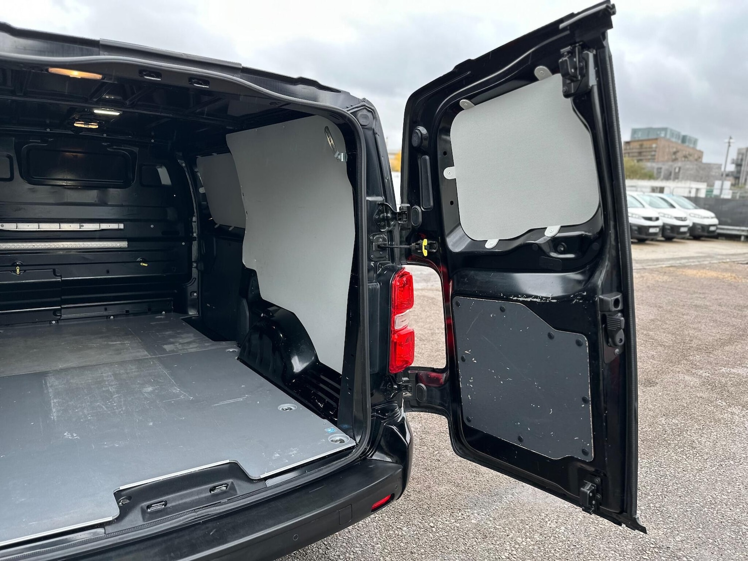 Used Vauxhall Vivaro 2021 for sale - 76926406: Photo 46