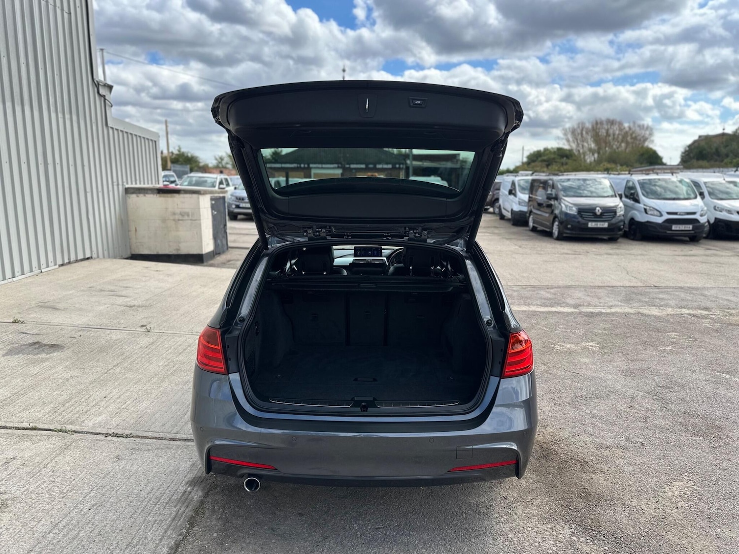 Vehicle 44