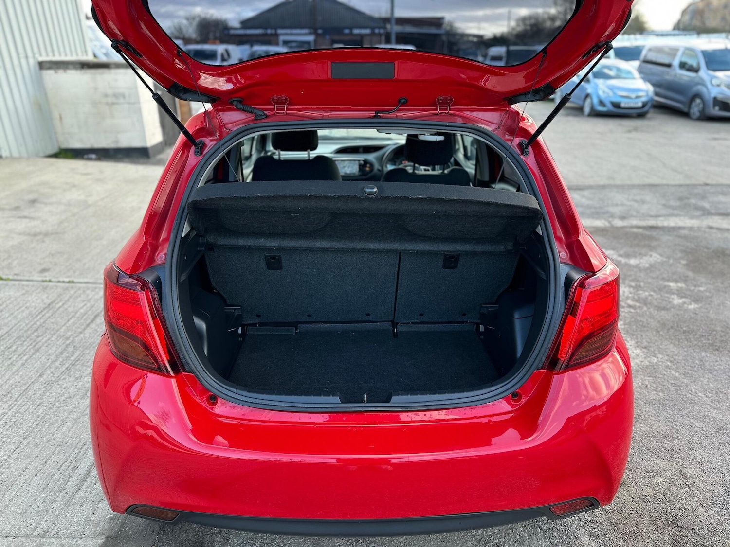 Used Toyota Yaris 2016 for sale - 77066942: Photo 18