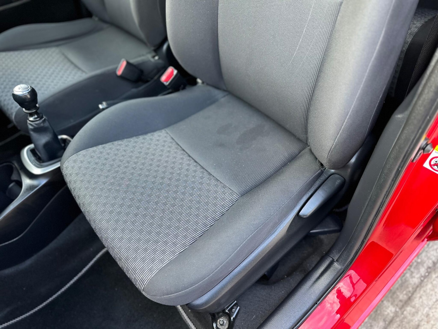 Used Toyota Yaris 2016 for sale - 77066942: Photo 53