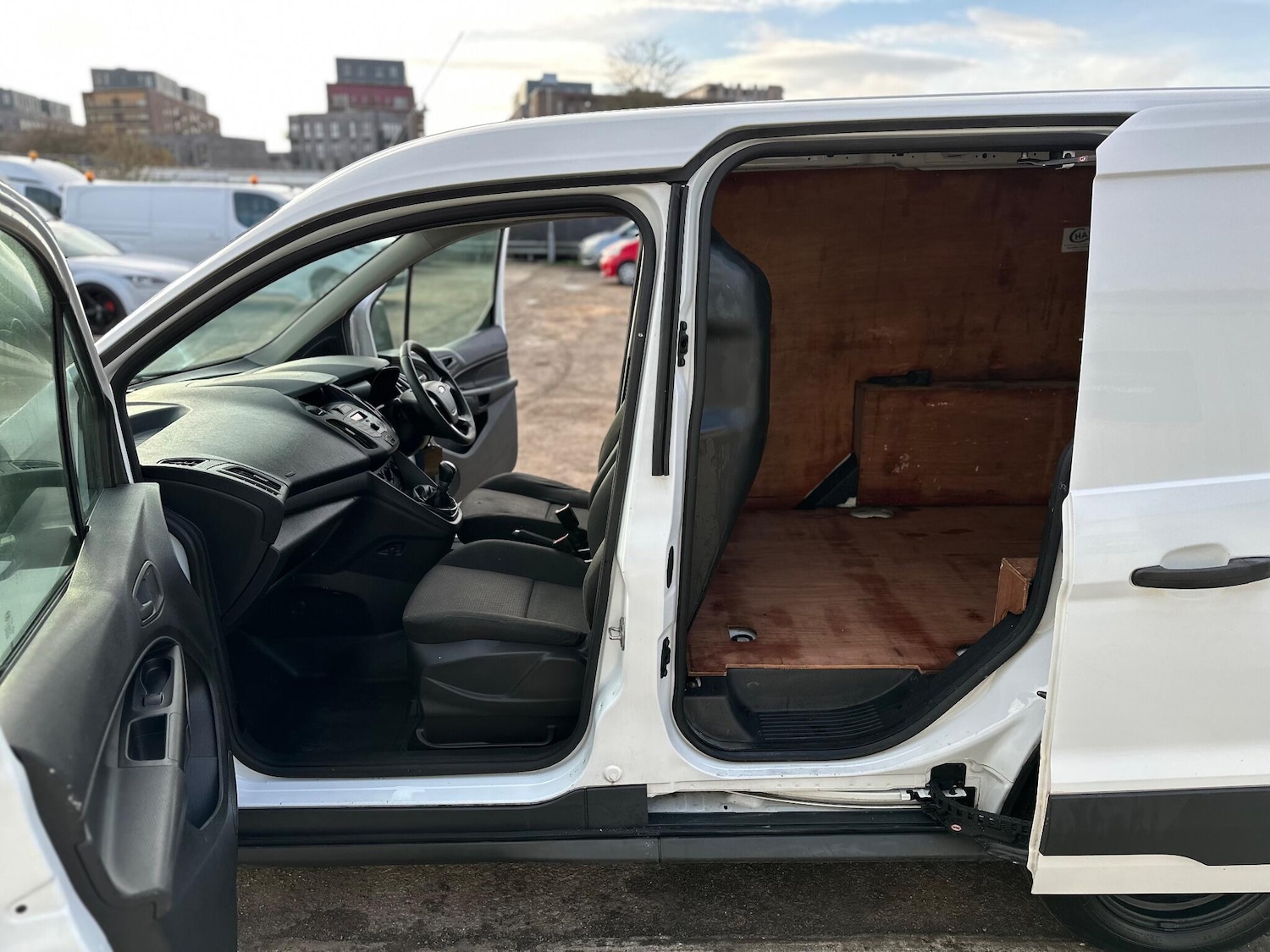 Used Ford Transit Connect 2014 for sale - 76926077: Photo 18