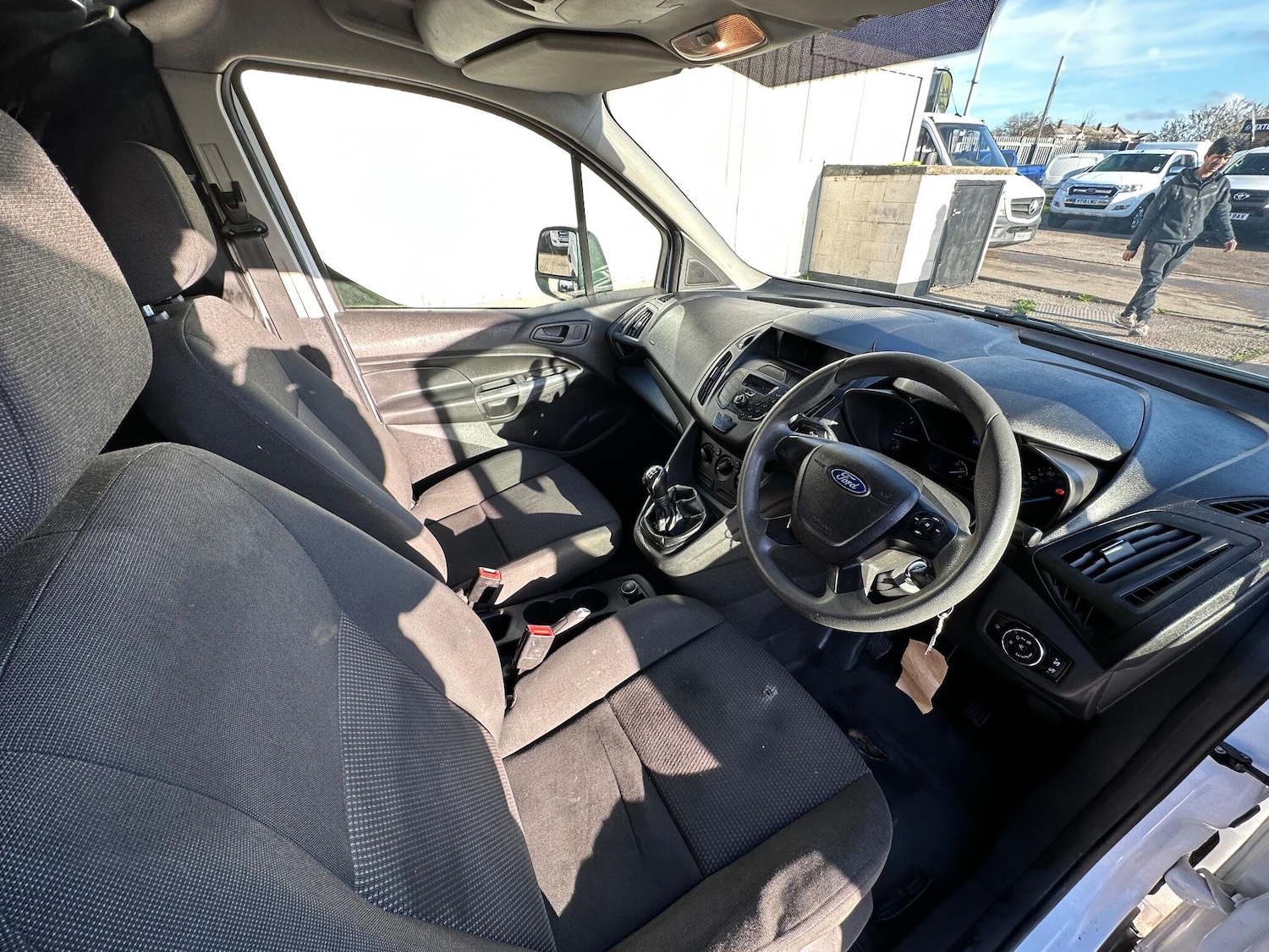 Used Ford Transit Connect 2014 for sale - 76926077: Photo 34