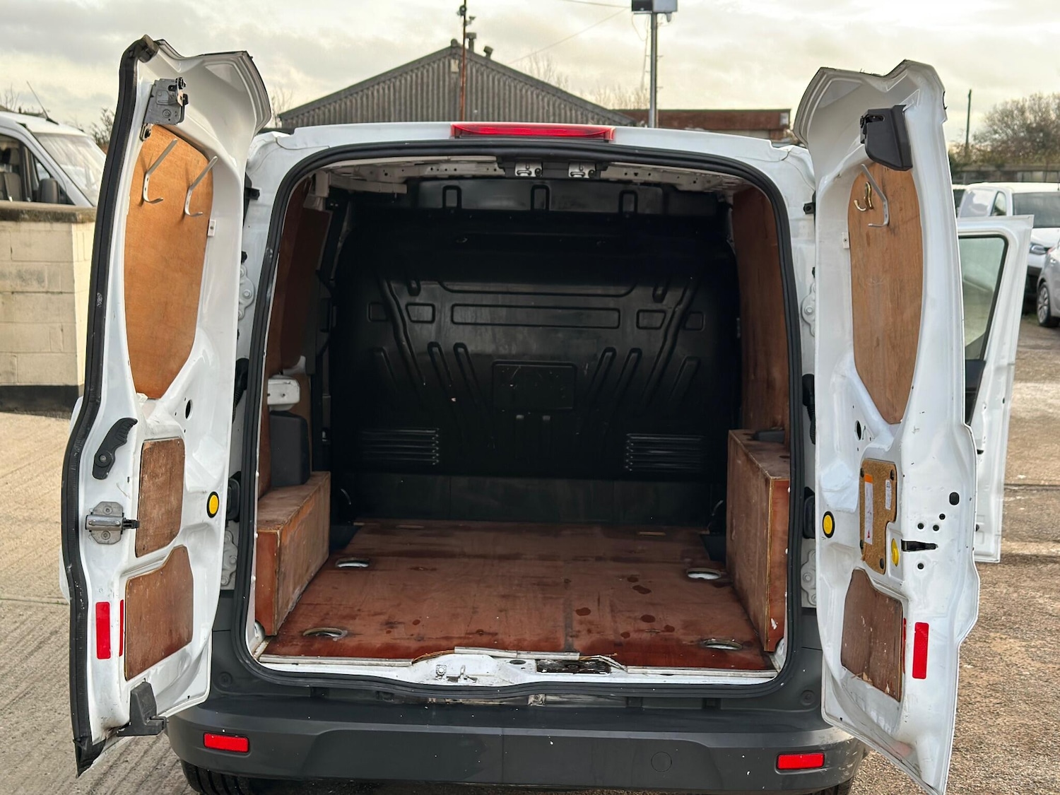 Used Ford Transit Connect 2014 for sale - 76926077: Photo 55