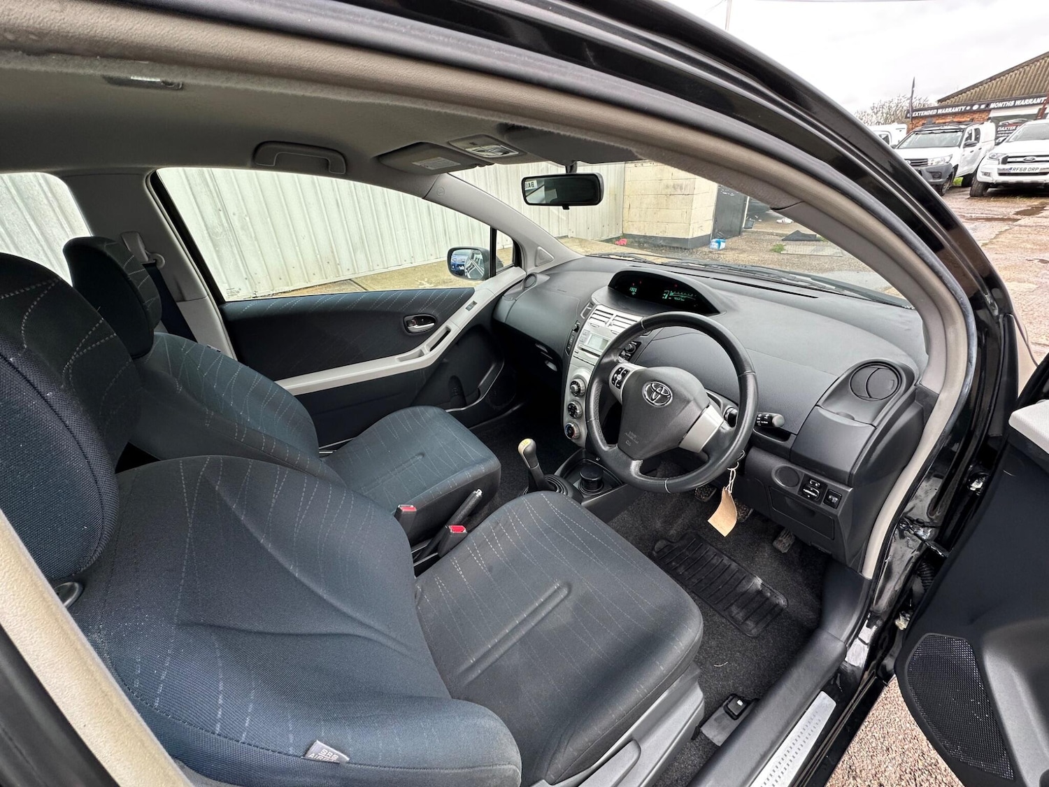 Used Toyota Yaris 2007 for sale - 77737564: Photo 35