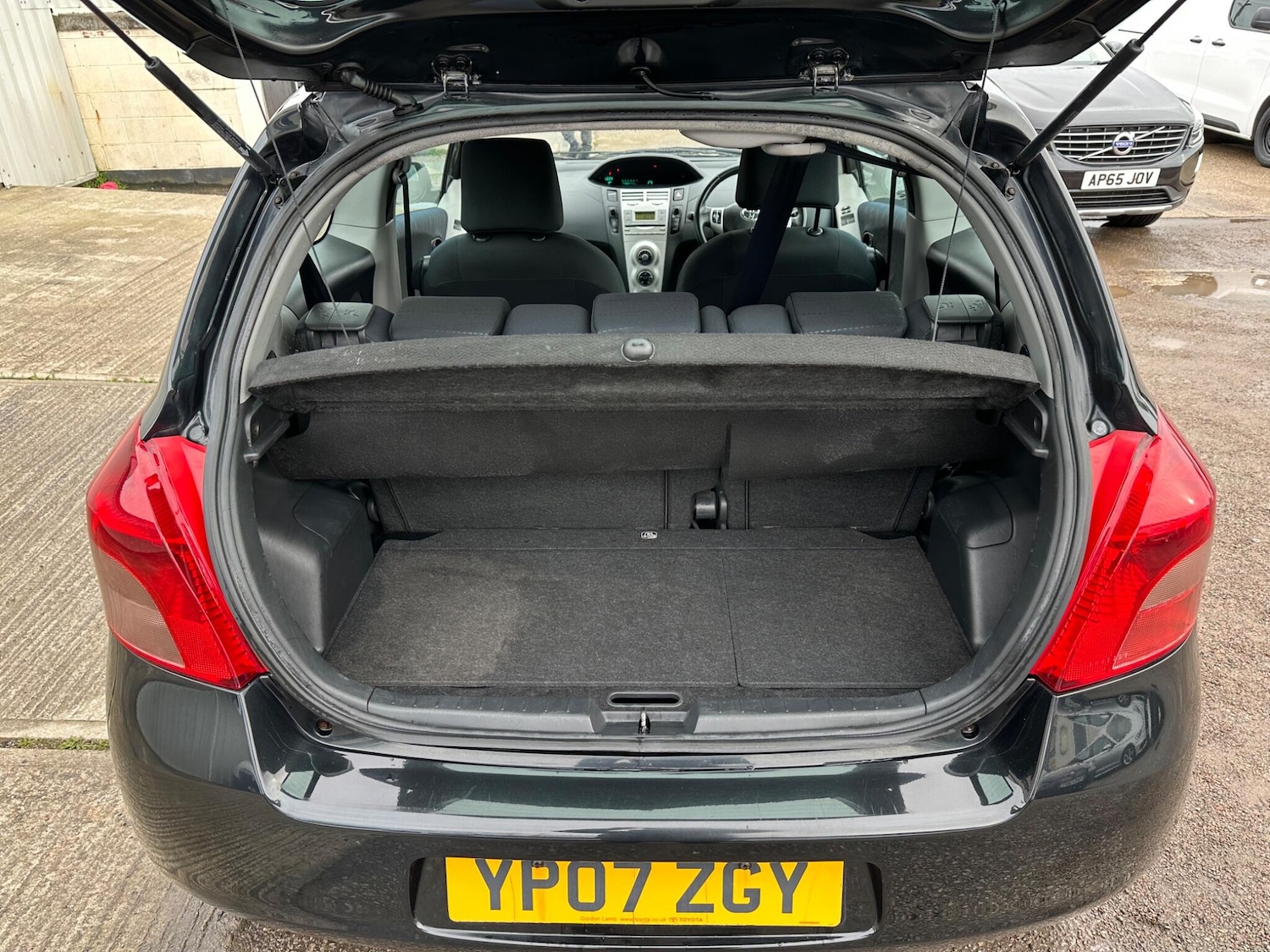 Used Toyota Yaris 2007 for sale - 77737564: Photo 41