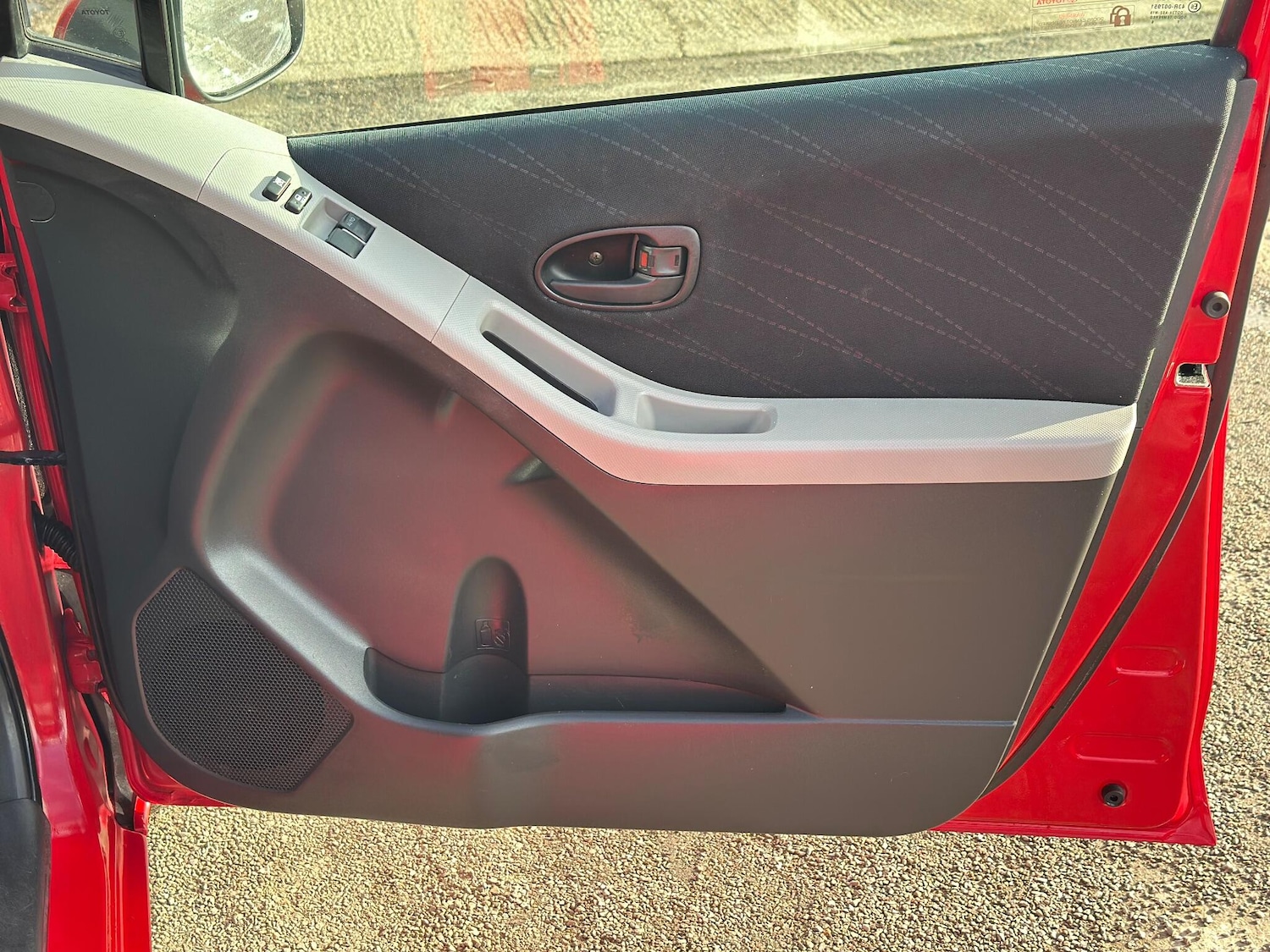 Used Toyota Yaris 2006 for sale - 76743143: Photo 30