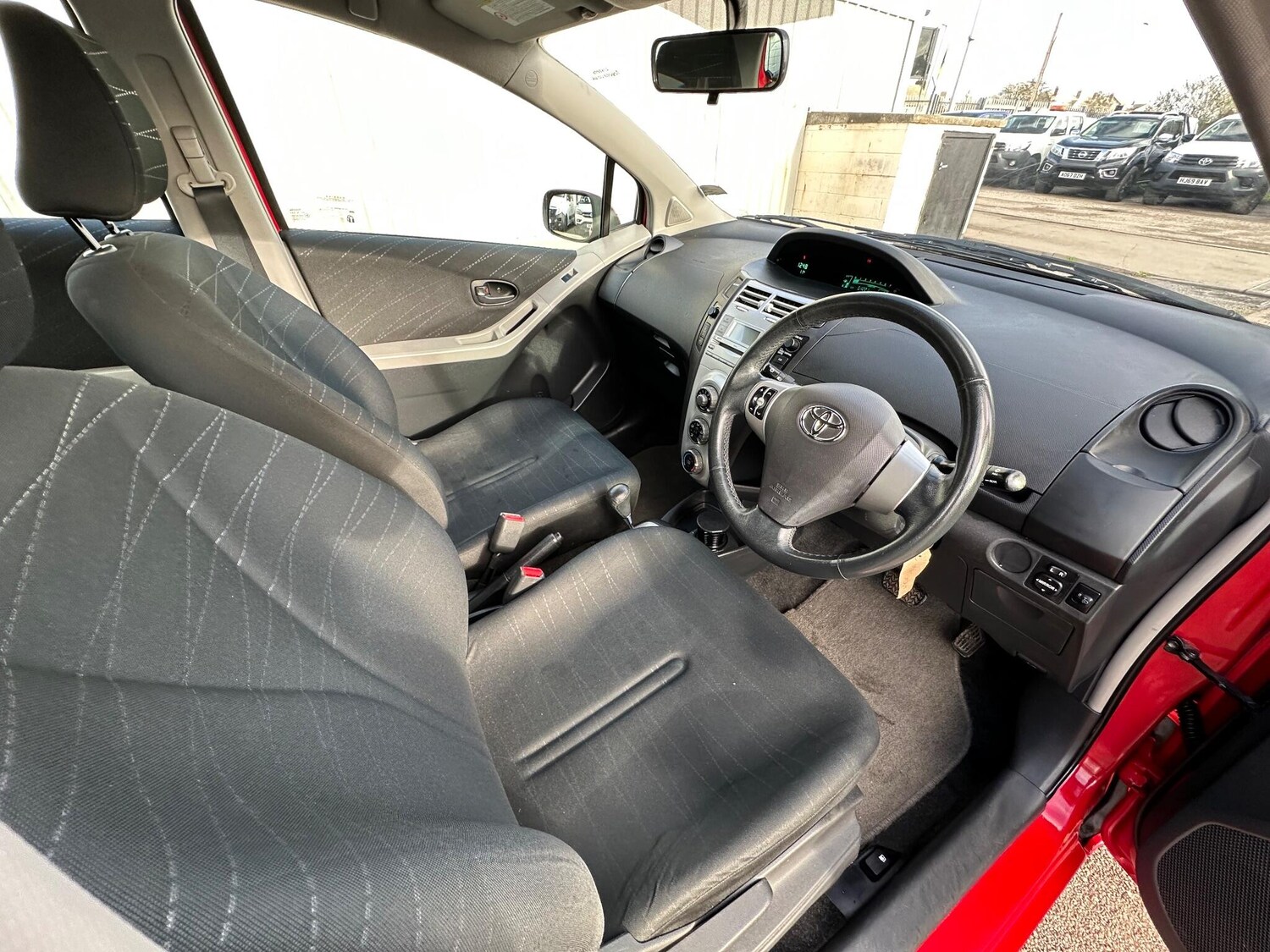 Used Toyota Yaris 2006 for sale - 76743143: Photo 34