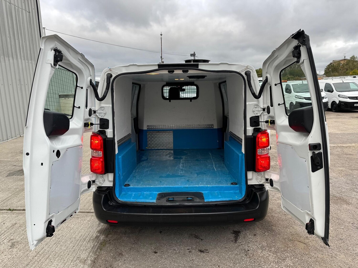 Used Citroen Dispatch 2018 for sale - 76260245: Photo 16